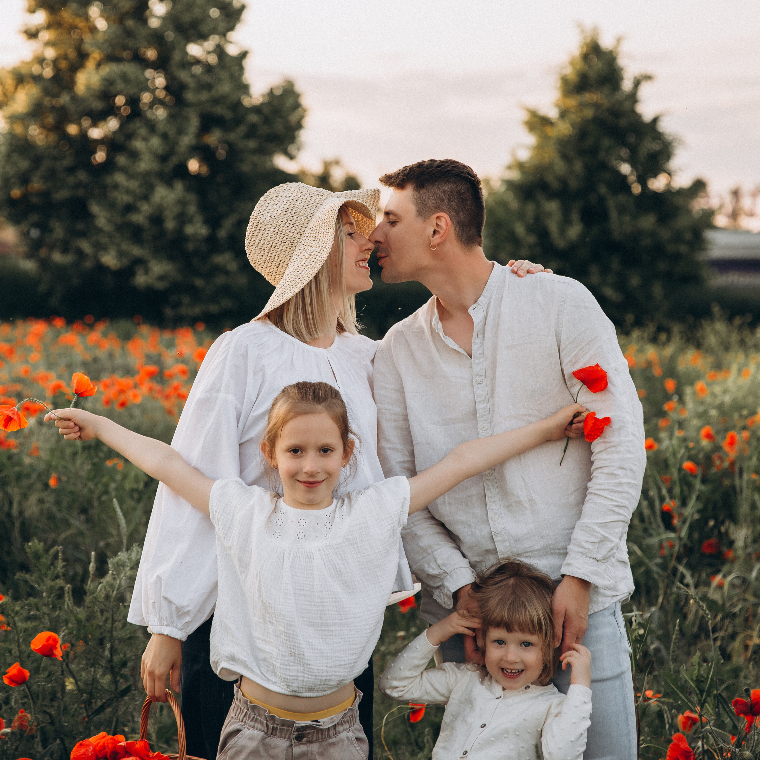 About me. Family Photographer in Prague Nigina Fattakh