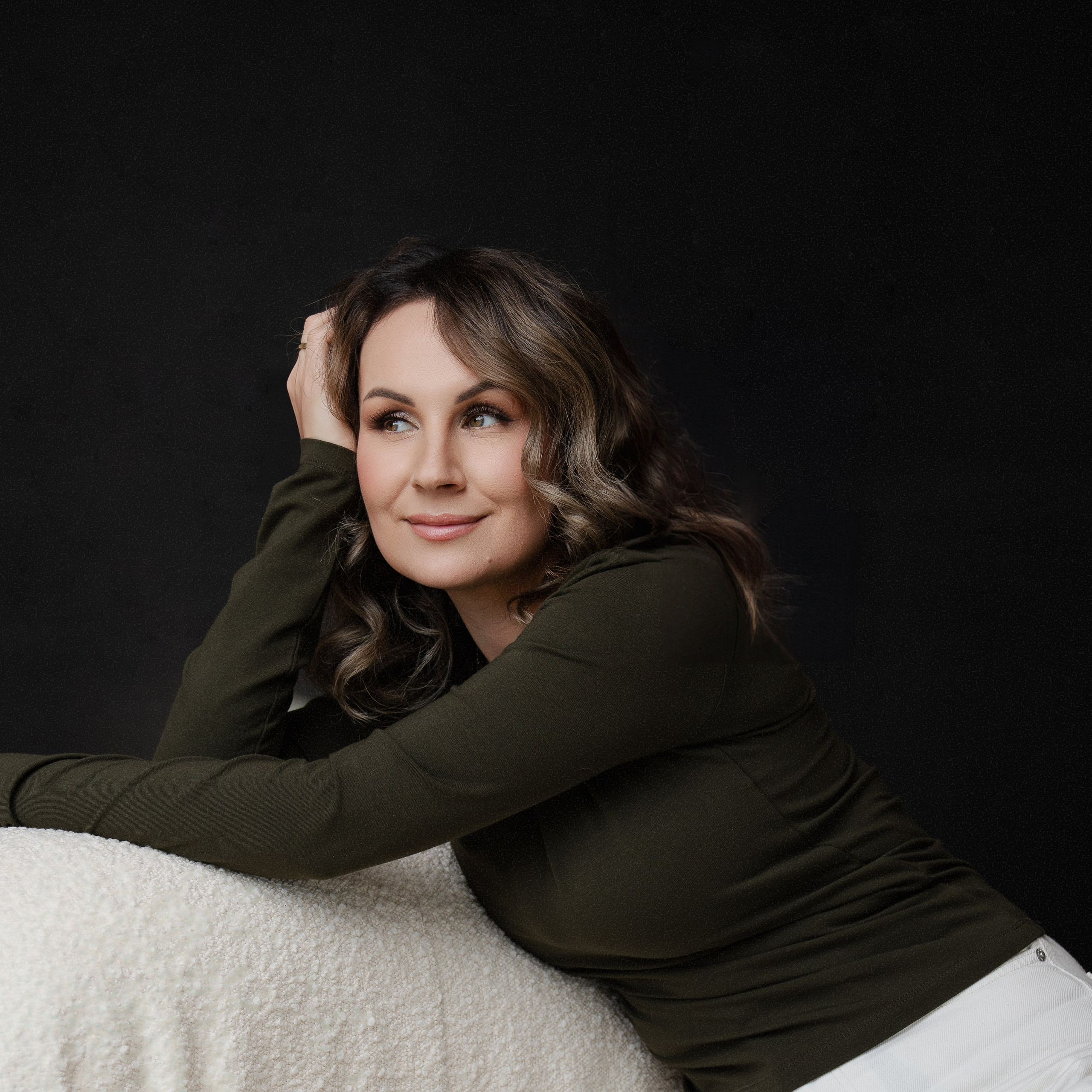 Contact. Minnesota Family & Newborn Photographer|Anya Melintii