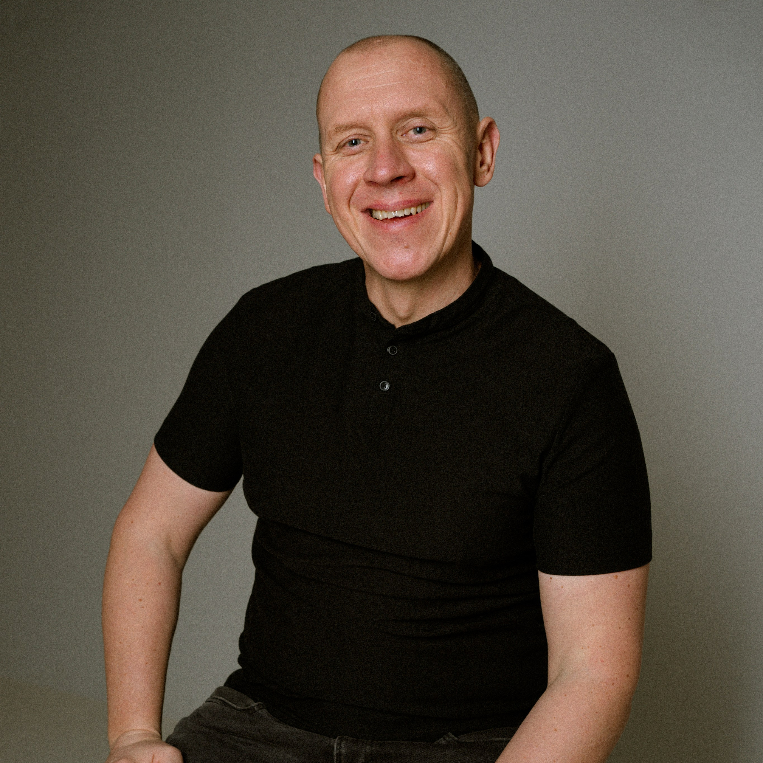 Iznomā tehnikas komplektu Podcast filmēšanai. Video filmēšana un veidošana ar telefonu, filmēšanas kursi