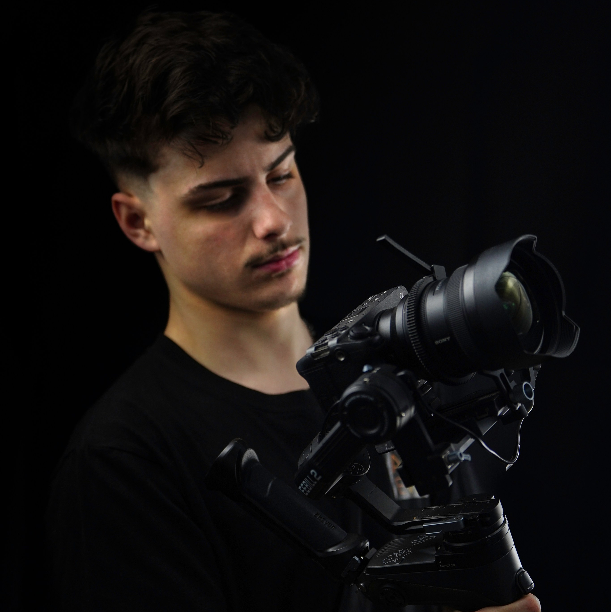 Producții Video Muzicale. AlexC Events | Foto Video Nuntă, Botez, Majorat & Filmări Muzicale Buzău