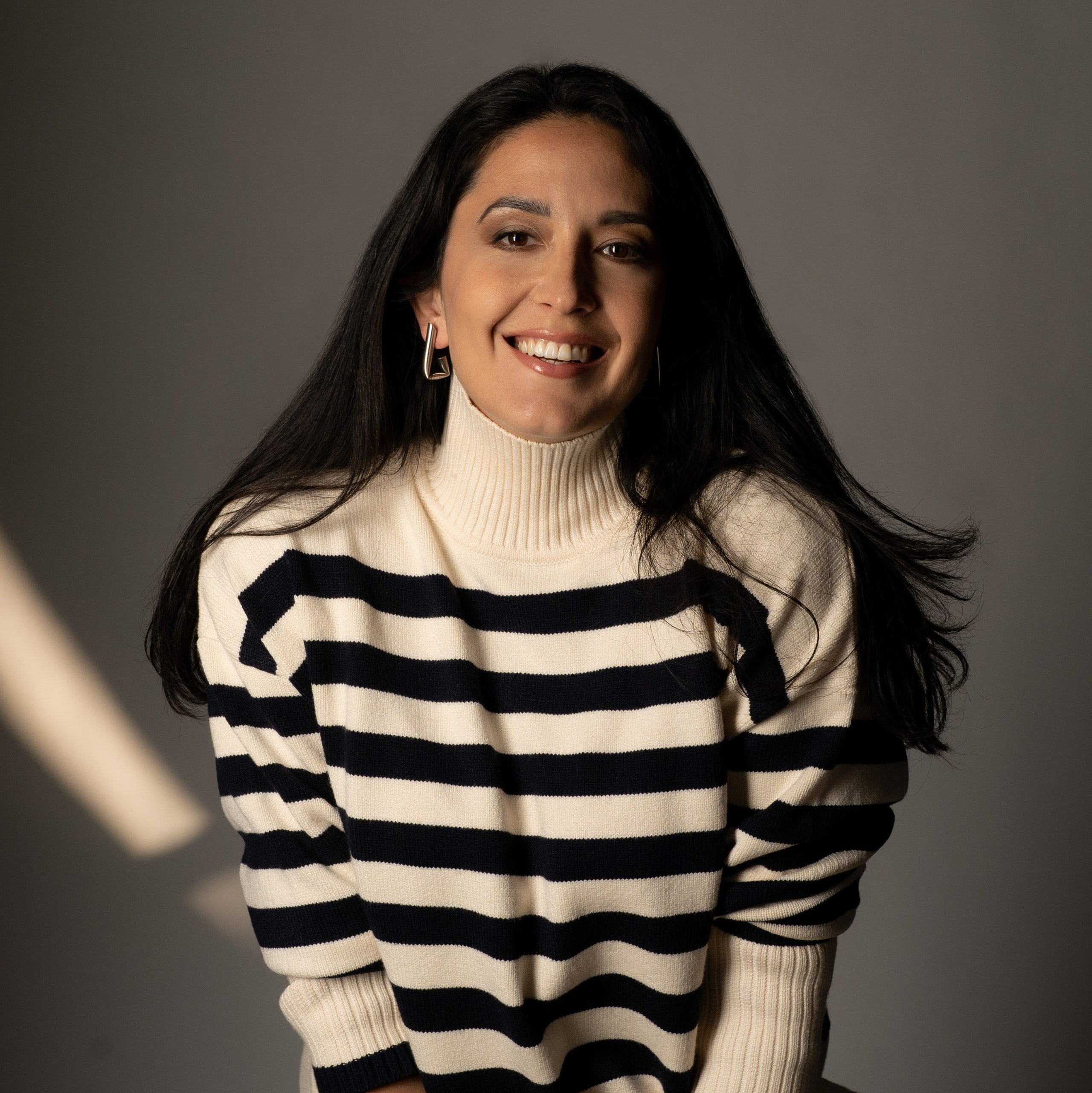 Contact me. Modern maternity photographer in Long Island New York