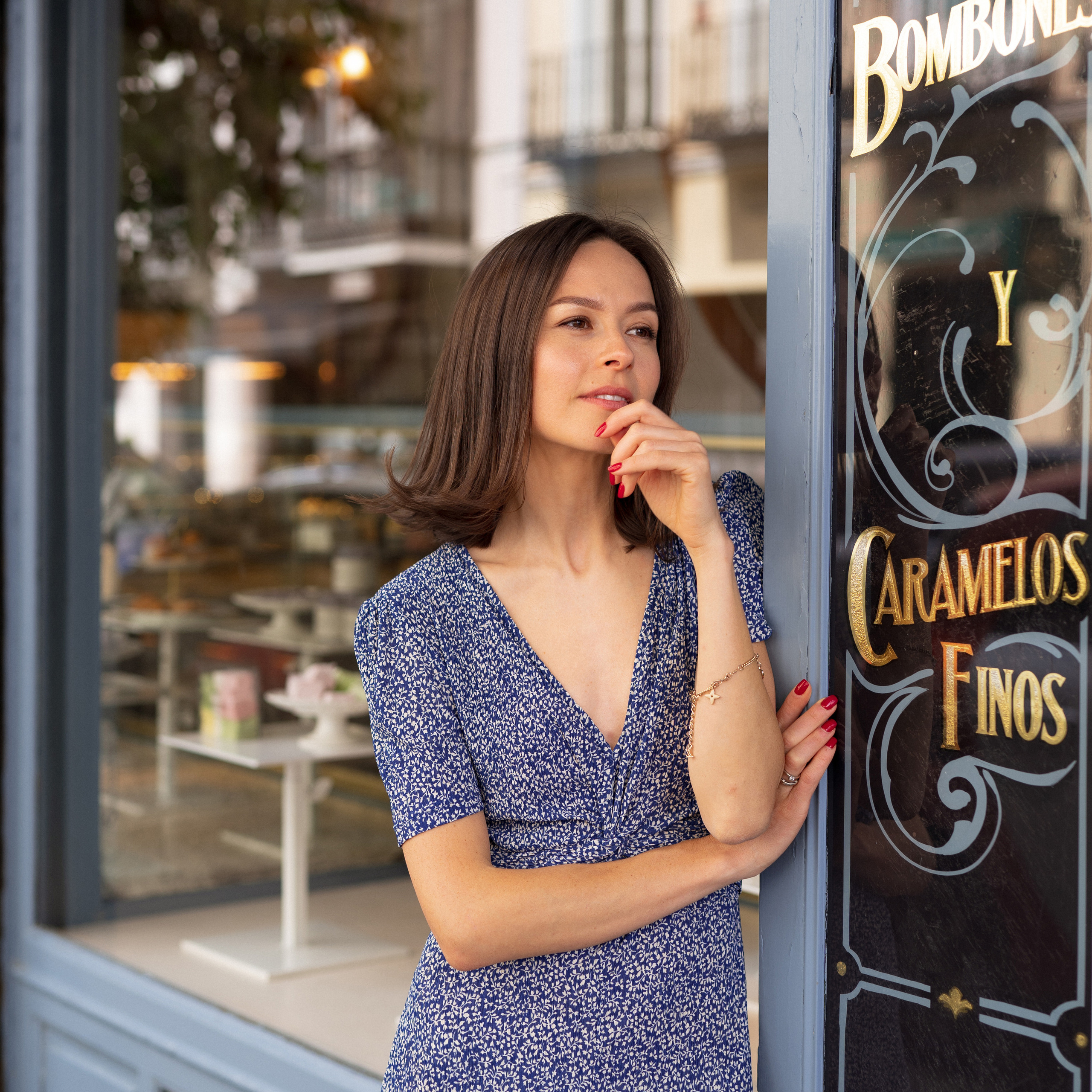 Contact. Fotógrafo en Madrid, España. Alyona Belyaninova