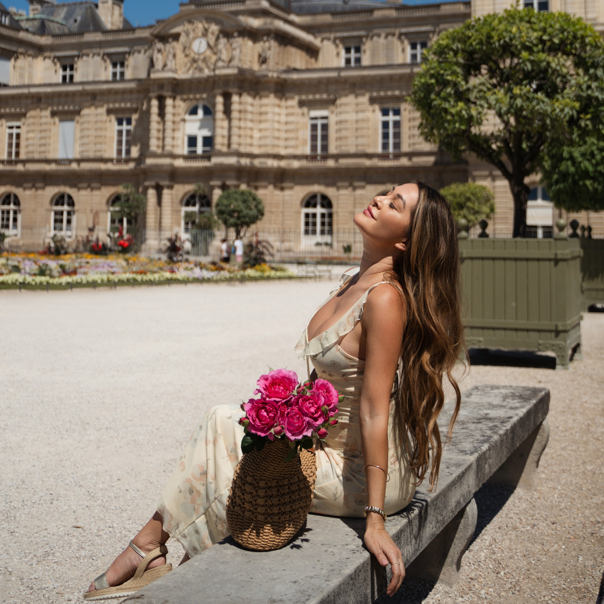 Photographer in Paris|Solo and groups, portraits & content, couples photo-shoot in Paris at the best locations