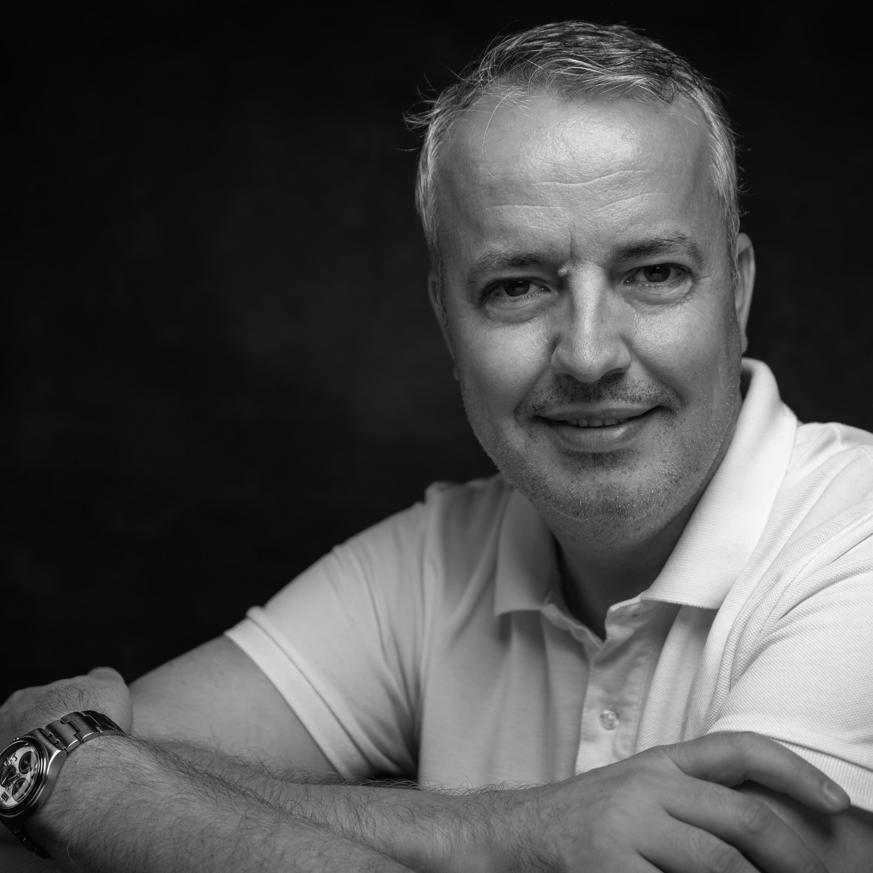 Tutorials. Humanistic street photographer in Bucharest