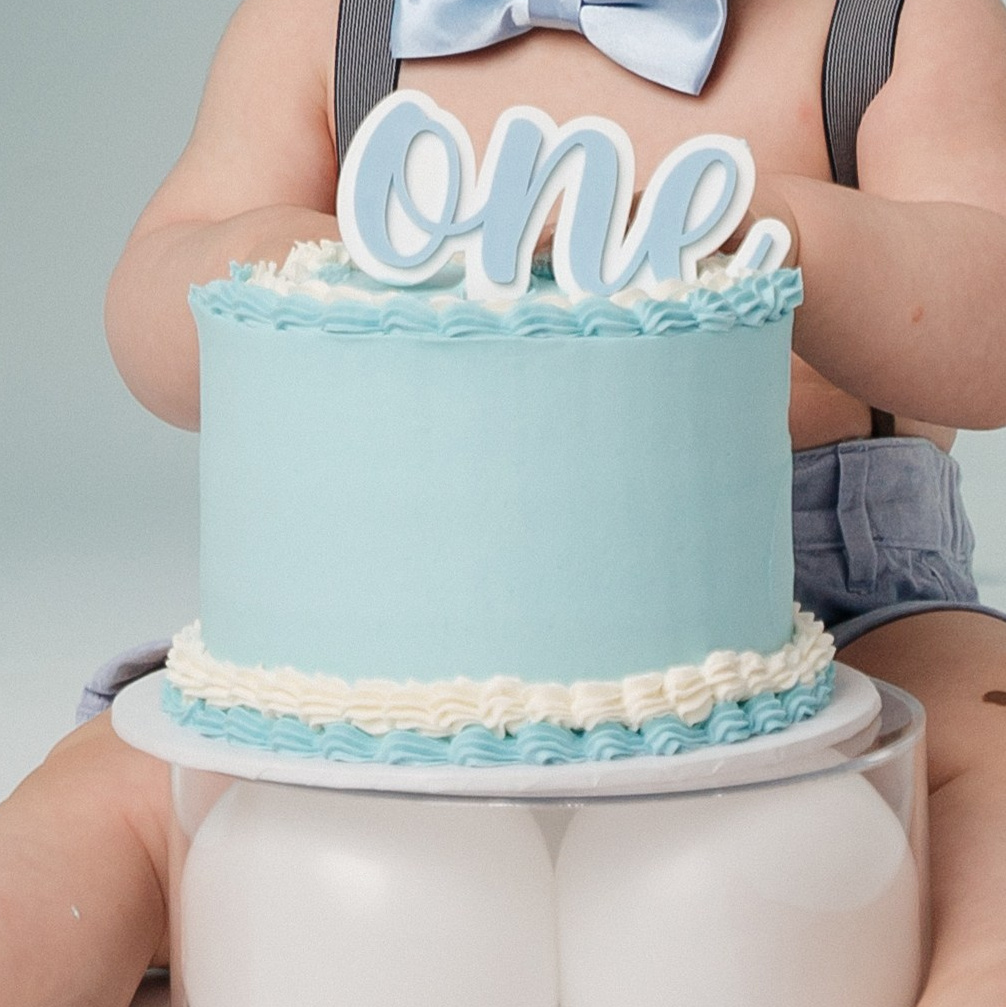 Cake smash session. Newborn and family photographer. Hills District. Sydney