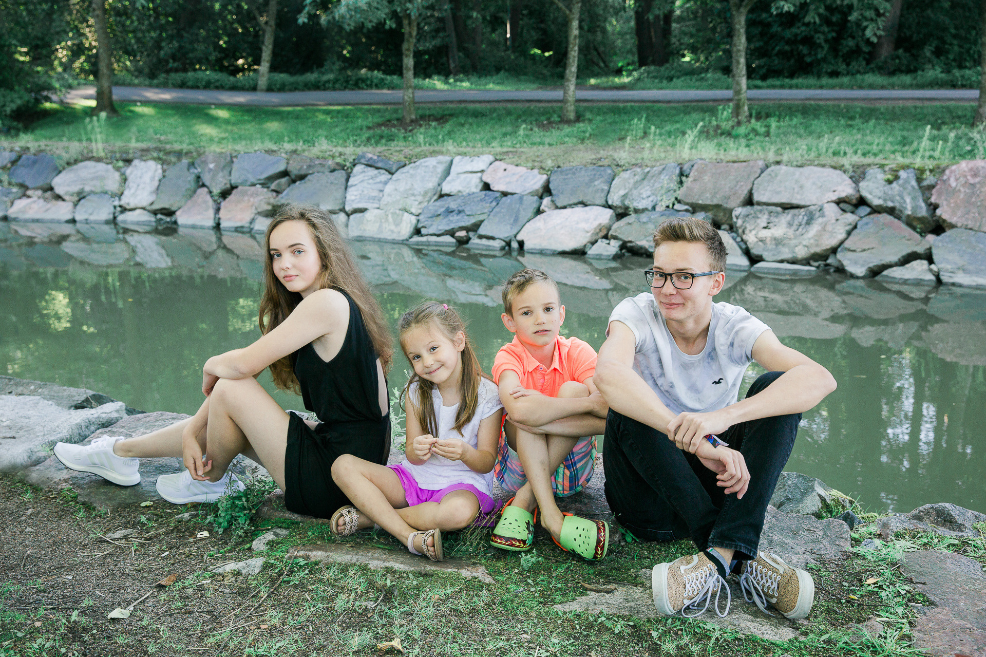 Life Style tyylinen perhekuvaus Helsingin Tammisalossa