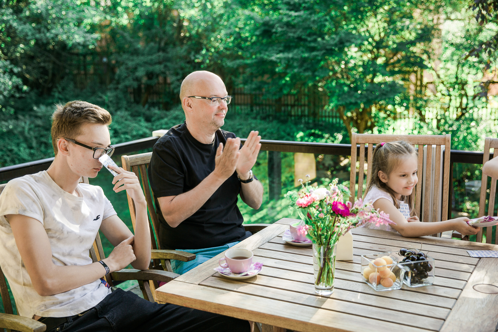 Life Style tyylinen perhekuvaus Helsingin Tammisalossa