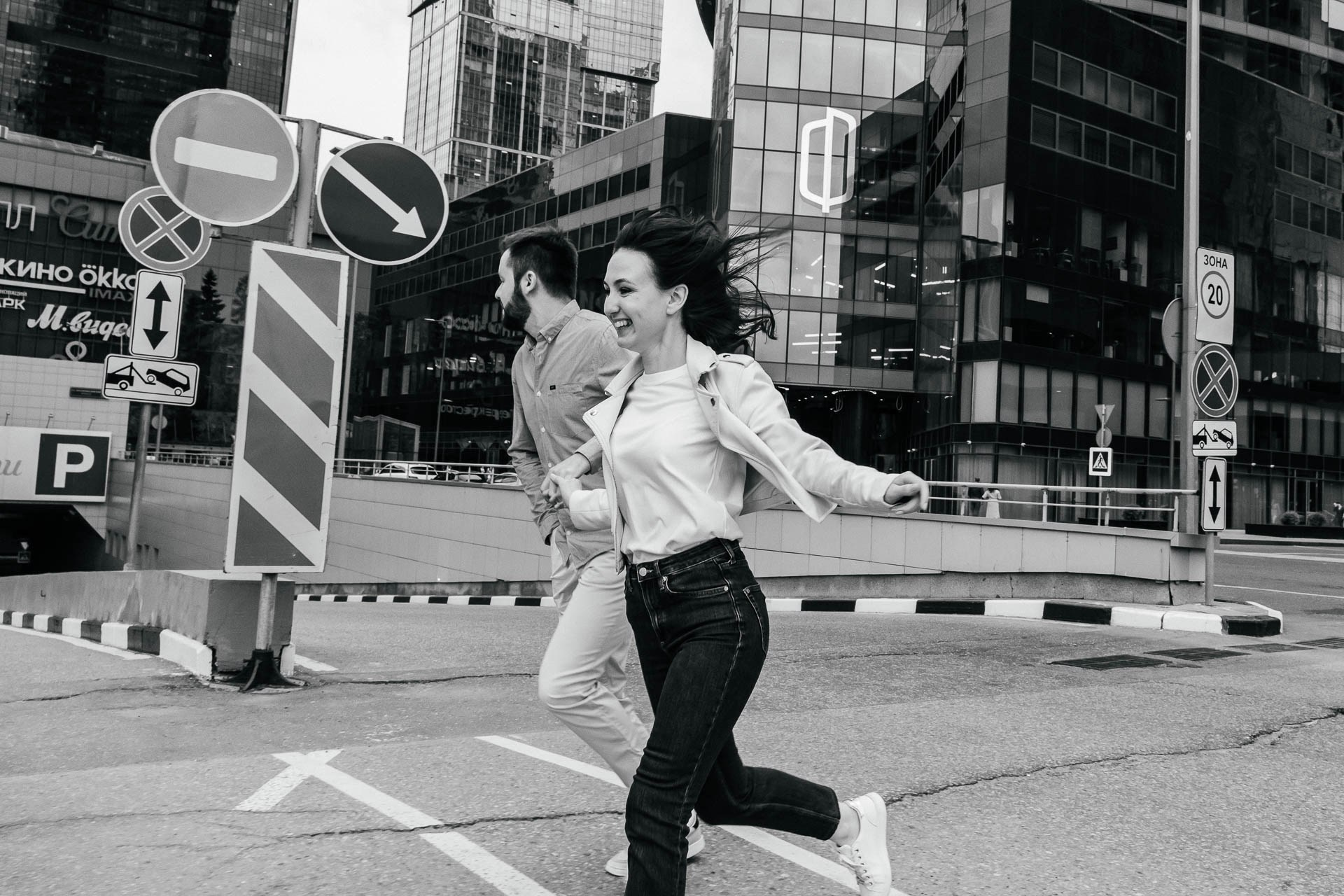 Best places for wedding photos in Toronto recommended by Storytellers Films.