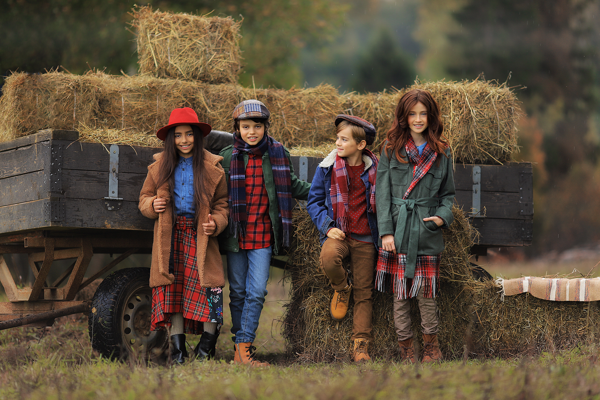 Family look for photo shooting. Family, kids and love story photographer in Toronto Marina Kishenko