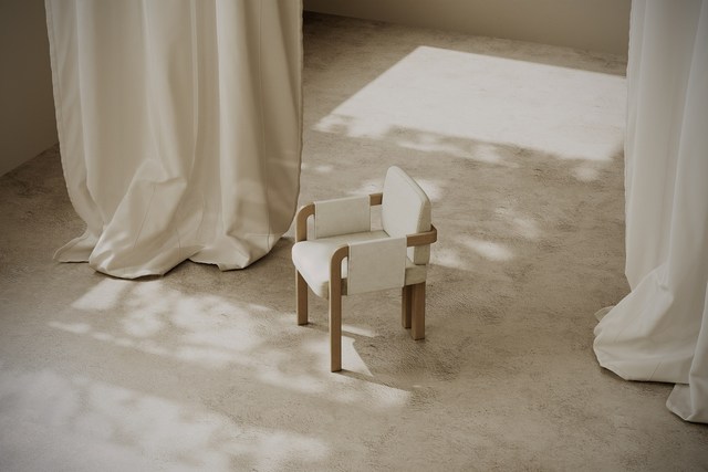 Loa chair