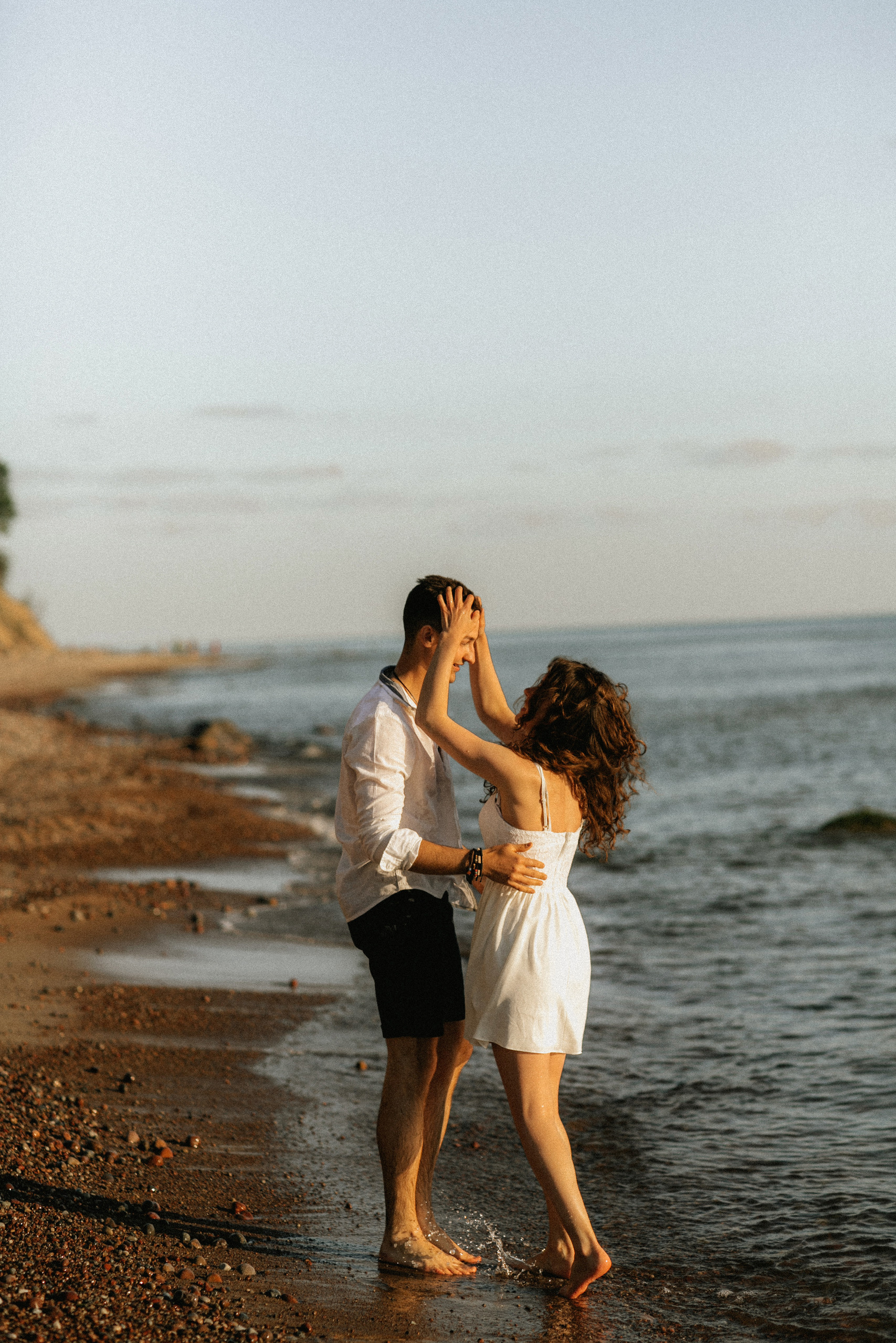 Ar reikalinga priešvestuvinė fotosesija arba kaip nebijoti objektyvo?. Vestuvių ir šeimų fotografė Lena Bondarenko / belove photo