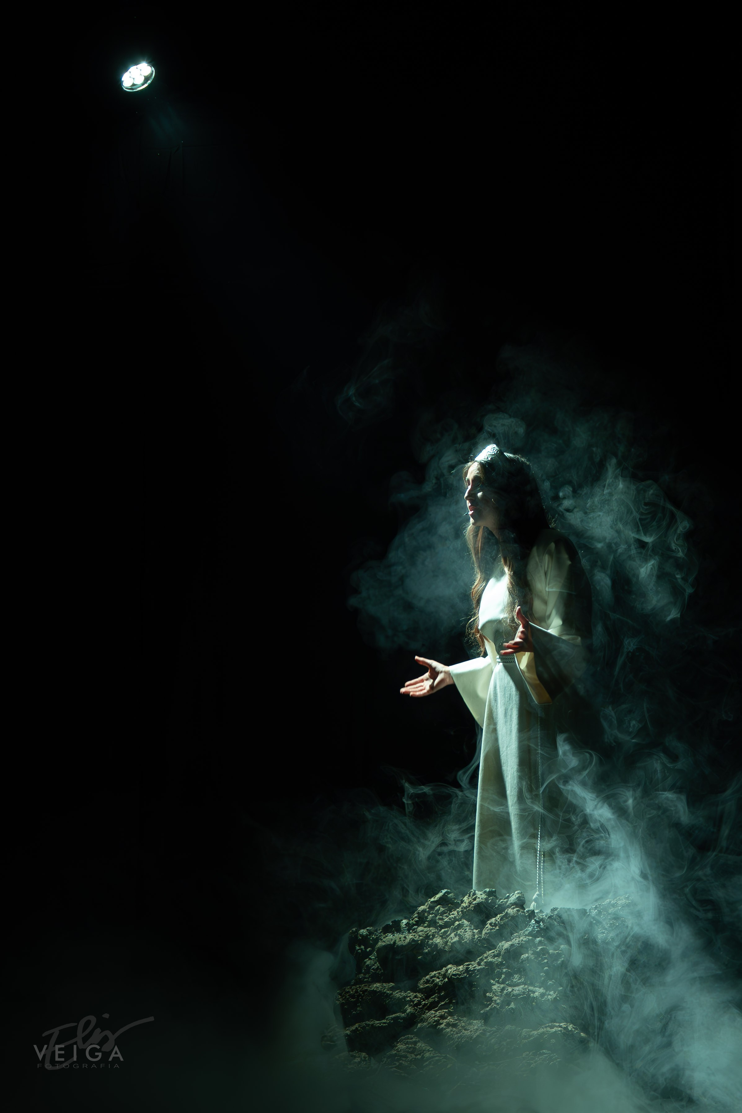 Mirar con el alma: ser fotógrafa en Pasión y Triunfo. Alcalá del Río, Sevilla, 2025. Elisveiga