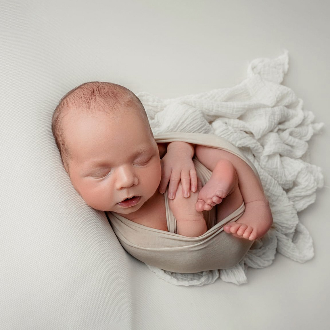 Bébé Newborn Photographer in Copenhagen