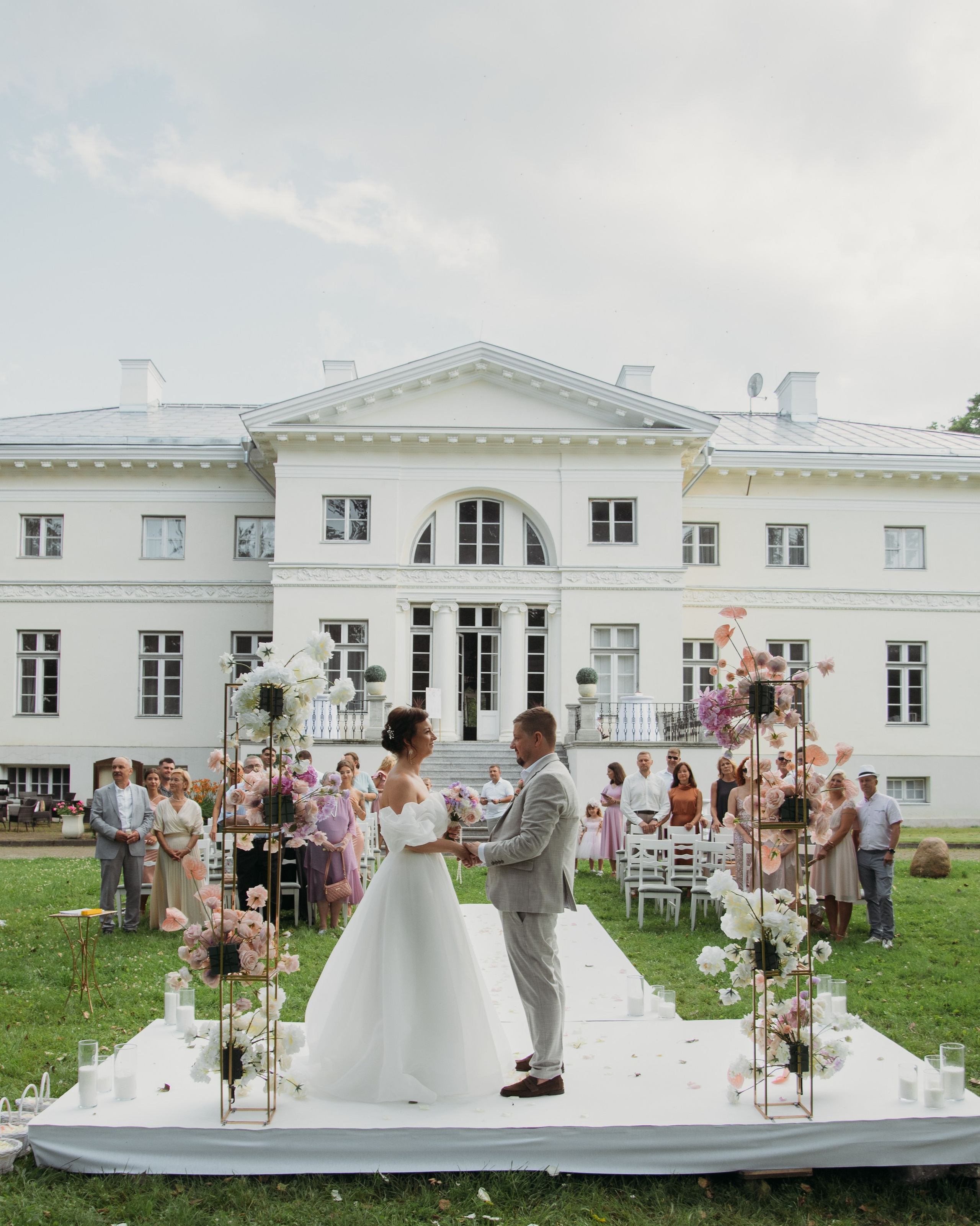 Свадьба в Таллине — свадебная фотосъёмка в городской архитектуре