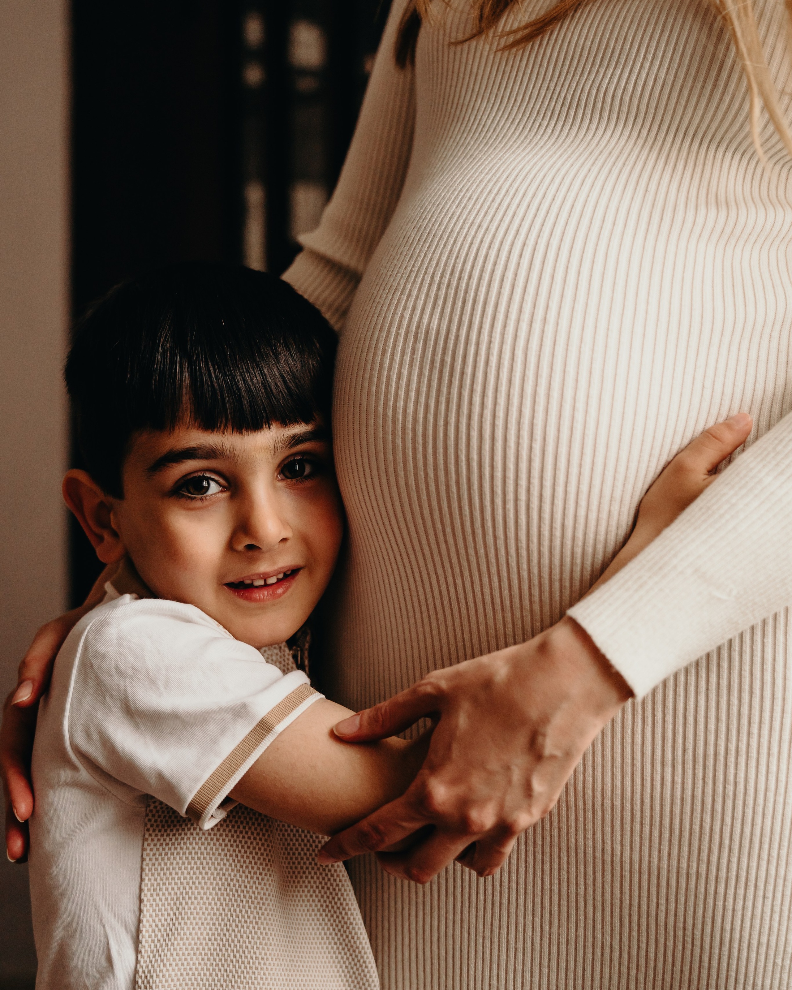 Maternity Photographer in Newcastle Upon Tyne & NE UK|Natural & Editorial Maternity Photography. Family, Maternity & Newborn Photographer in Newcastle Upon Tyne / Yana Balatskaya