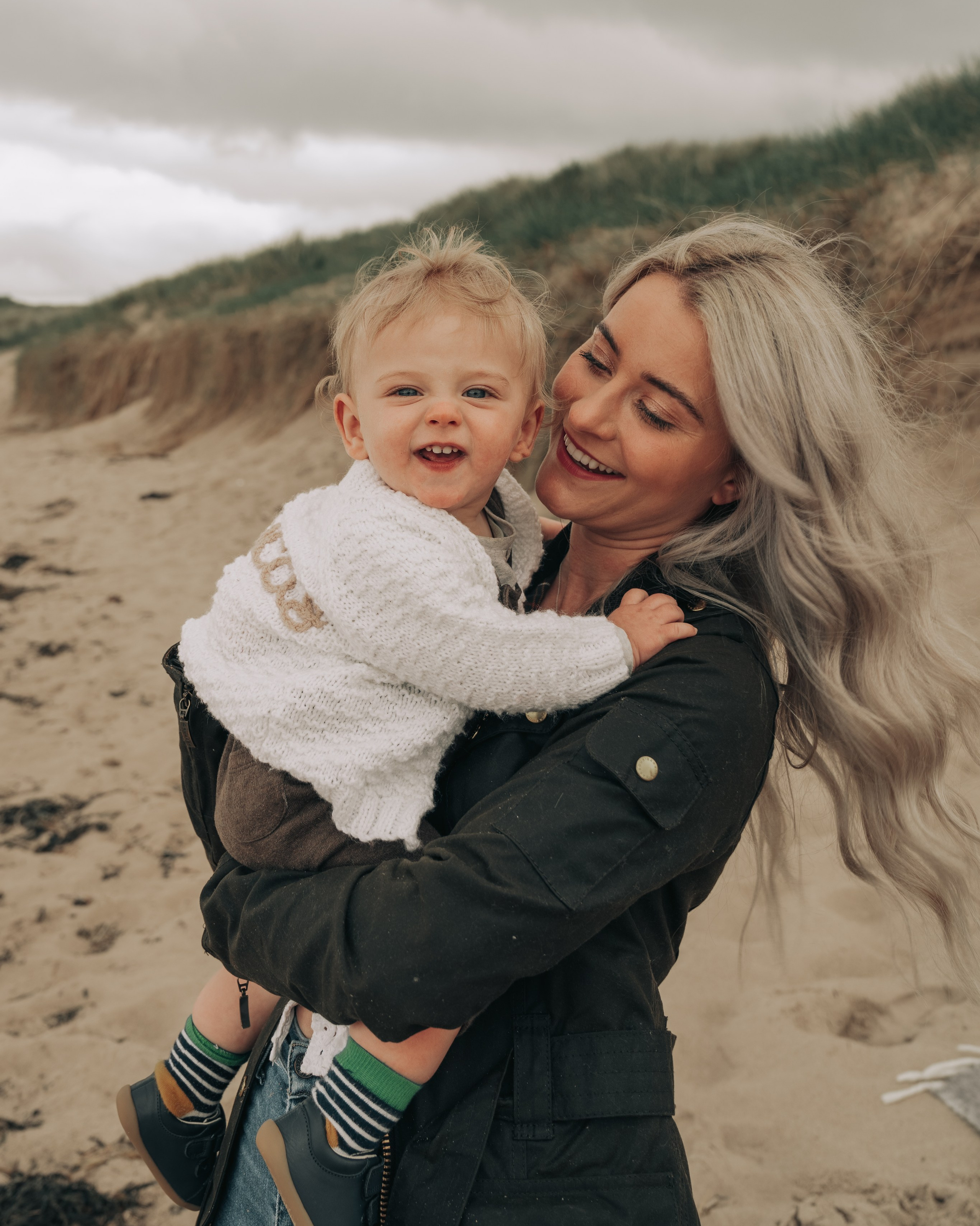 Family Photography in Newcastle Upon Tyne & North East UK| Natural & Relaxed Sessions. Family, Maternity & Newborn Photographer in Newcastle Upon Tyne / Yana Balatskaya