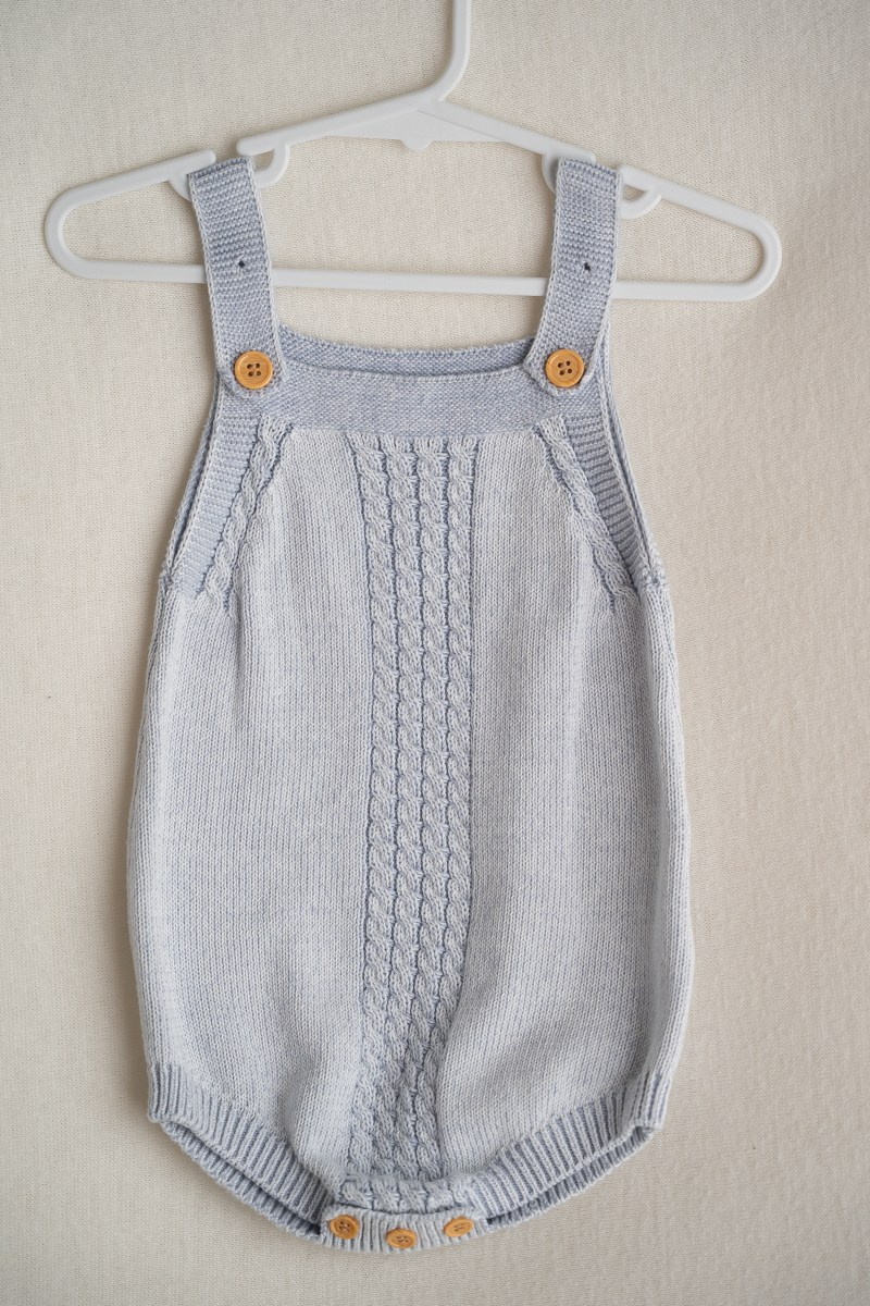 Cake smash outfits for girls. Newborn and family photographer. Hills District. Sydney