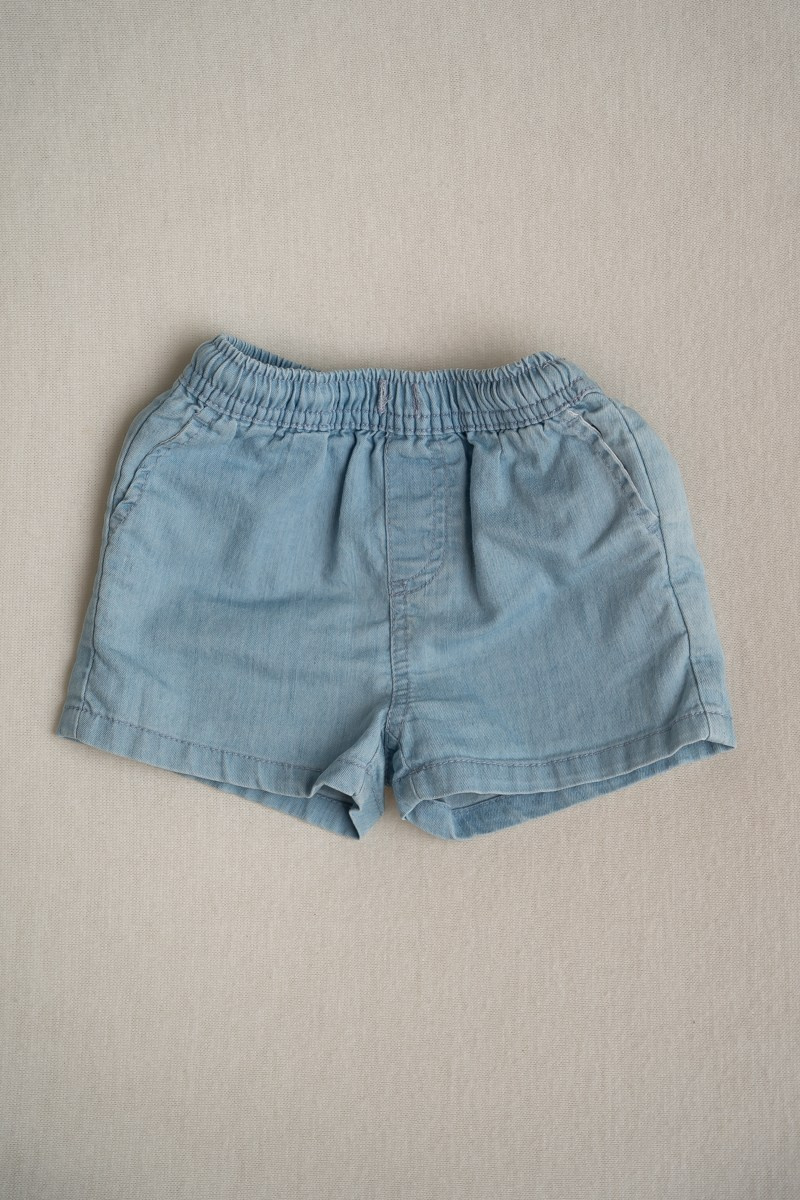 Cake smash outfits for boys. Newborn and family photographer. Hills District. Sydney