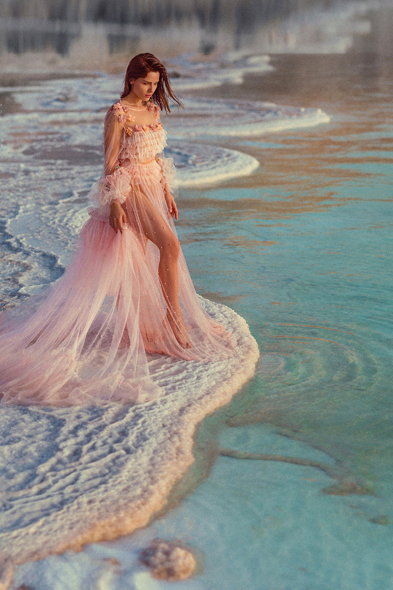 CONTACTS. Art photographer in Amsterdam, the Netherlands Irina Dzhul