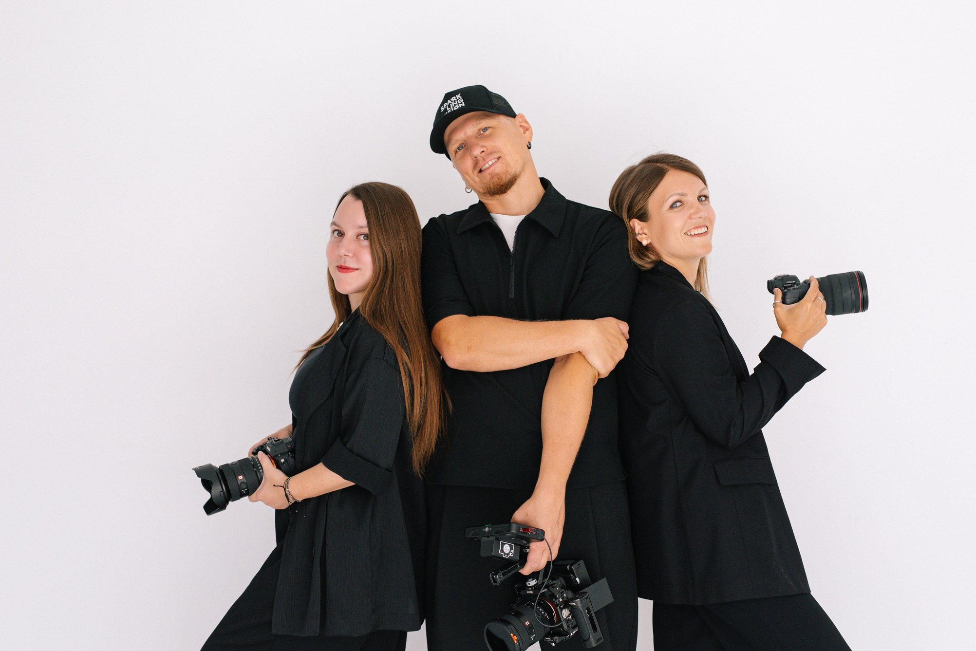 Напишите нам: Александра: +357 95 533 143. Фото и видео съёмка на Кипре. Съемка мероприятий и рекламы в Лимасоле Никосии и Пафосе