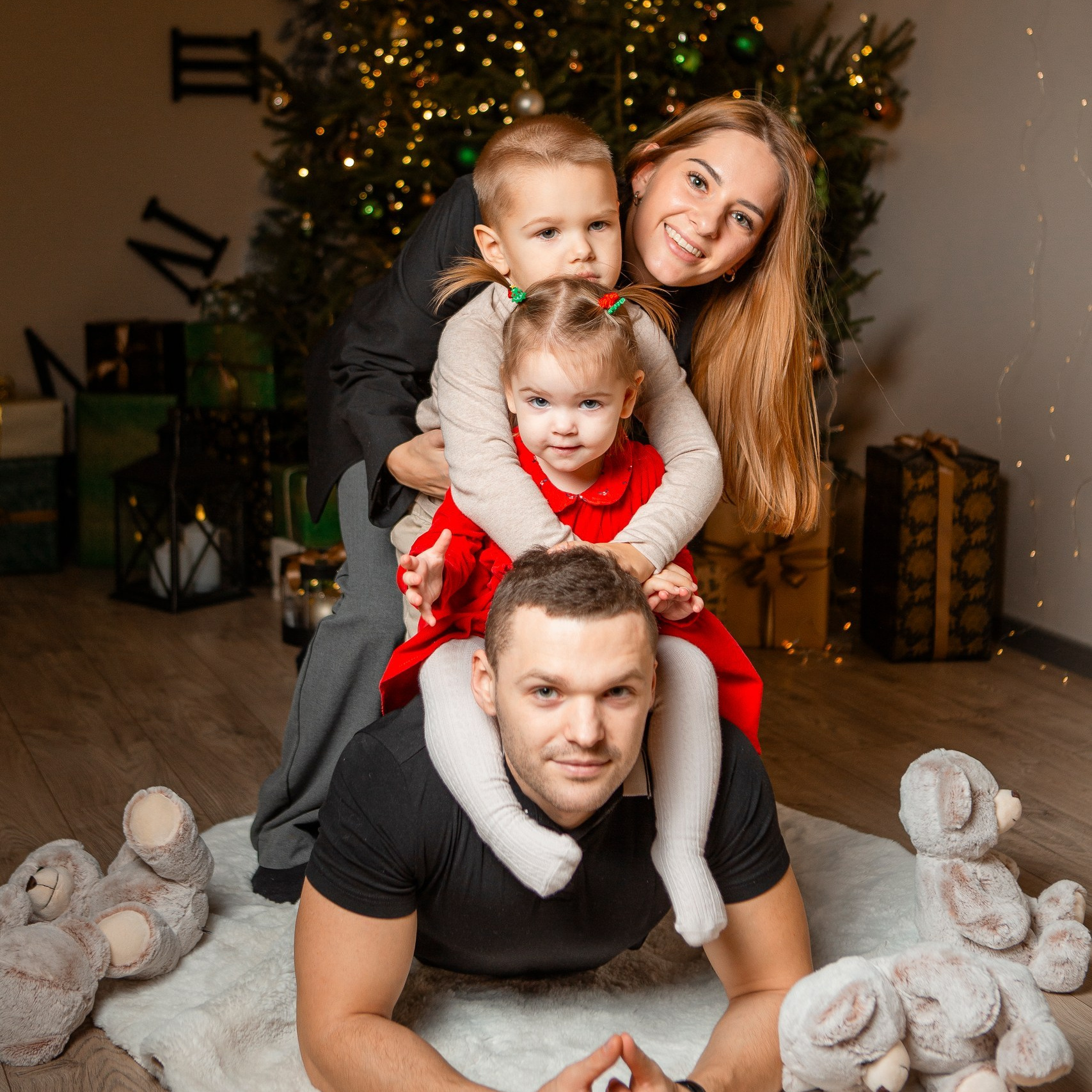 Ziemassvētku fotostudija Rēzeknē. Populārākā kāzu, bērnu un ģimeņu fotogrāfe Latgalē Veronika Lokotko