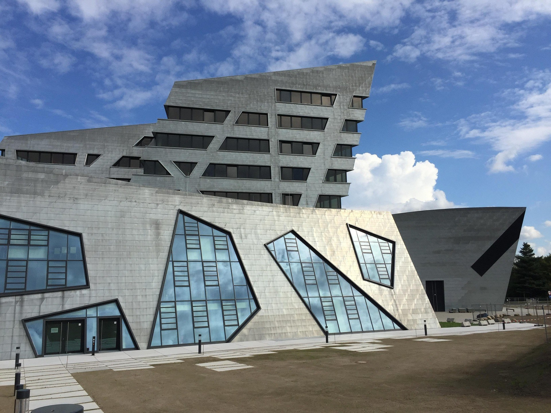 Гамбург. Elina Reisen. Туристическое агентство в Аугсбурге