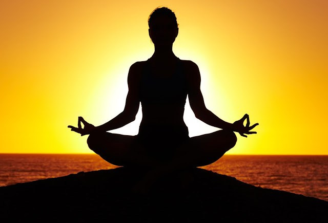 Cum să vă Simțiți Relaxați și Naturali în Fotografiile de Nuntă. MDimaFotoStudio. Fotograf de nuntă, evenimente private și de familie