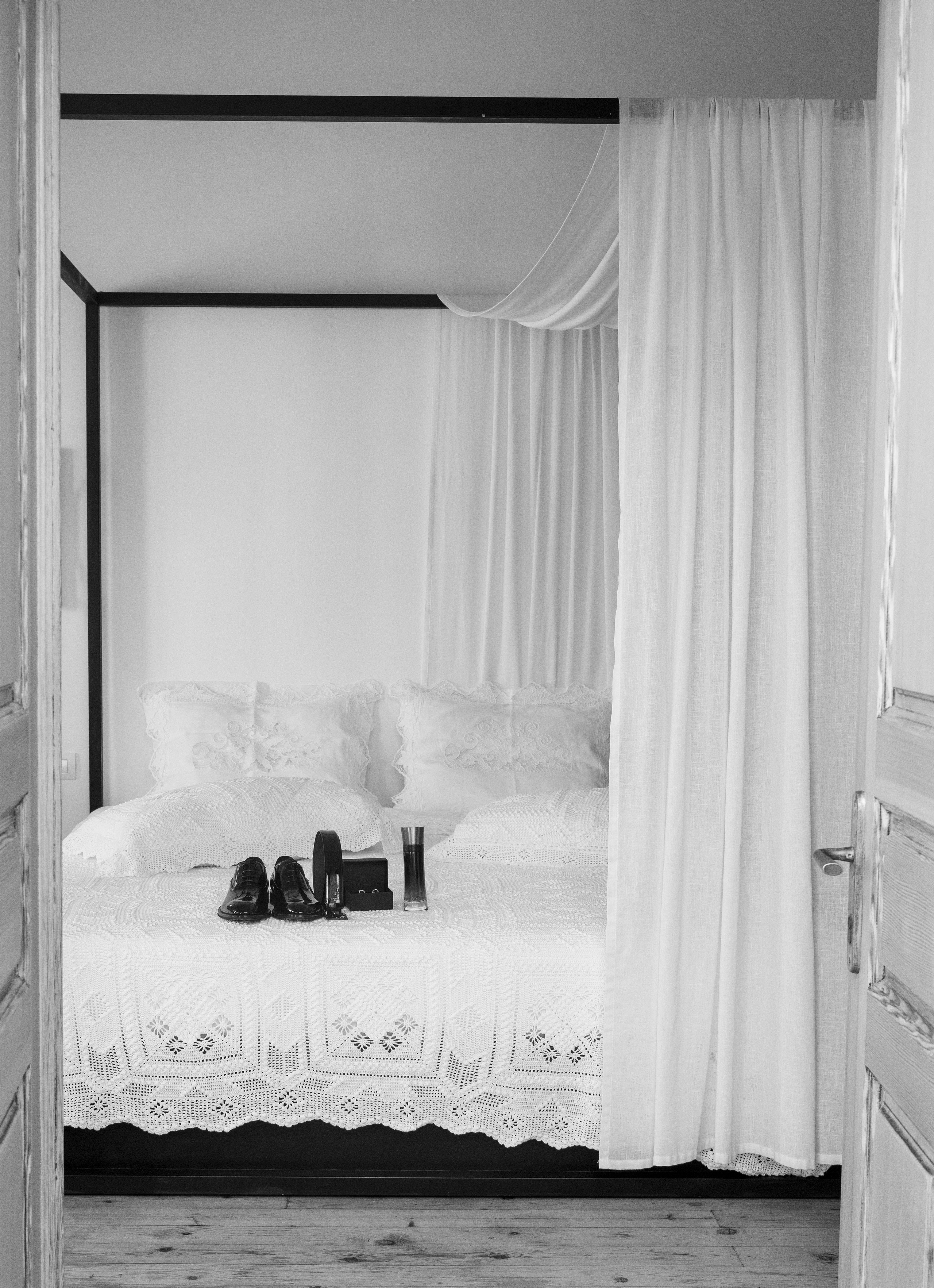 Quality vs. Quantity: The Truth About Wedding Photography Budgets. Portrait and Wedding Photographer Irene Art Photo, based in Greece, Rhodes island