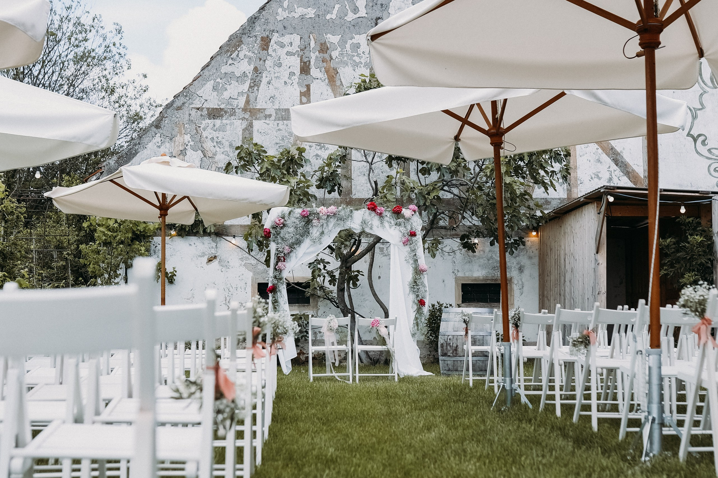 Ja-Wort im Tanzlokal – Hochzeitsfotograf für natürliche Reportagen in Neustadt