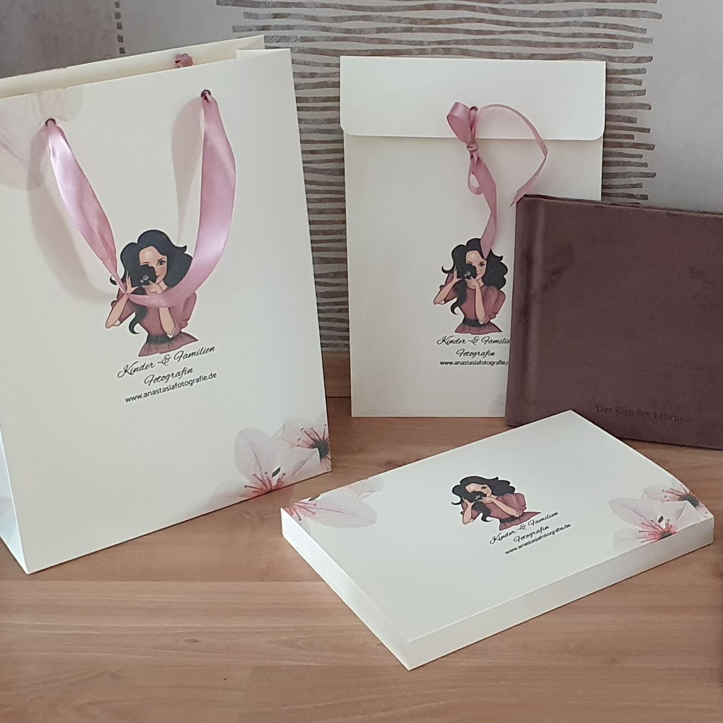 Produkten. Newbornfotograf Kinderfotograf Ulm Familienfotograf Anastasia Neu-Ulm