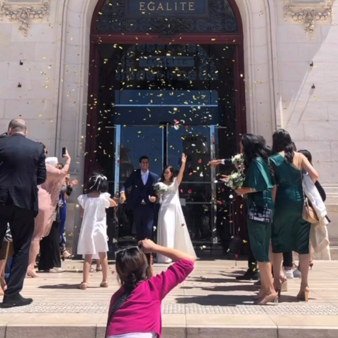 À propos. Photographe professionnelle à Poitiers, Tours et Châtellerault | Studio photo entre Poitiers et Tours – portraits, familles, entreprises, ma