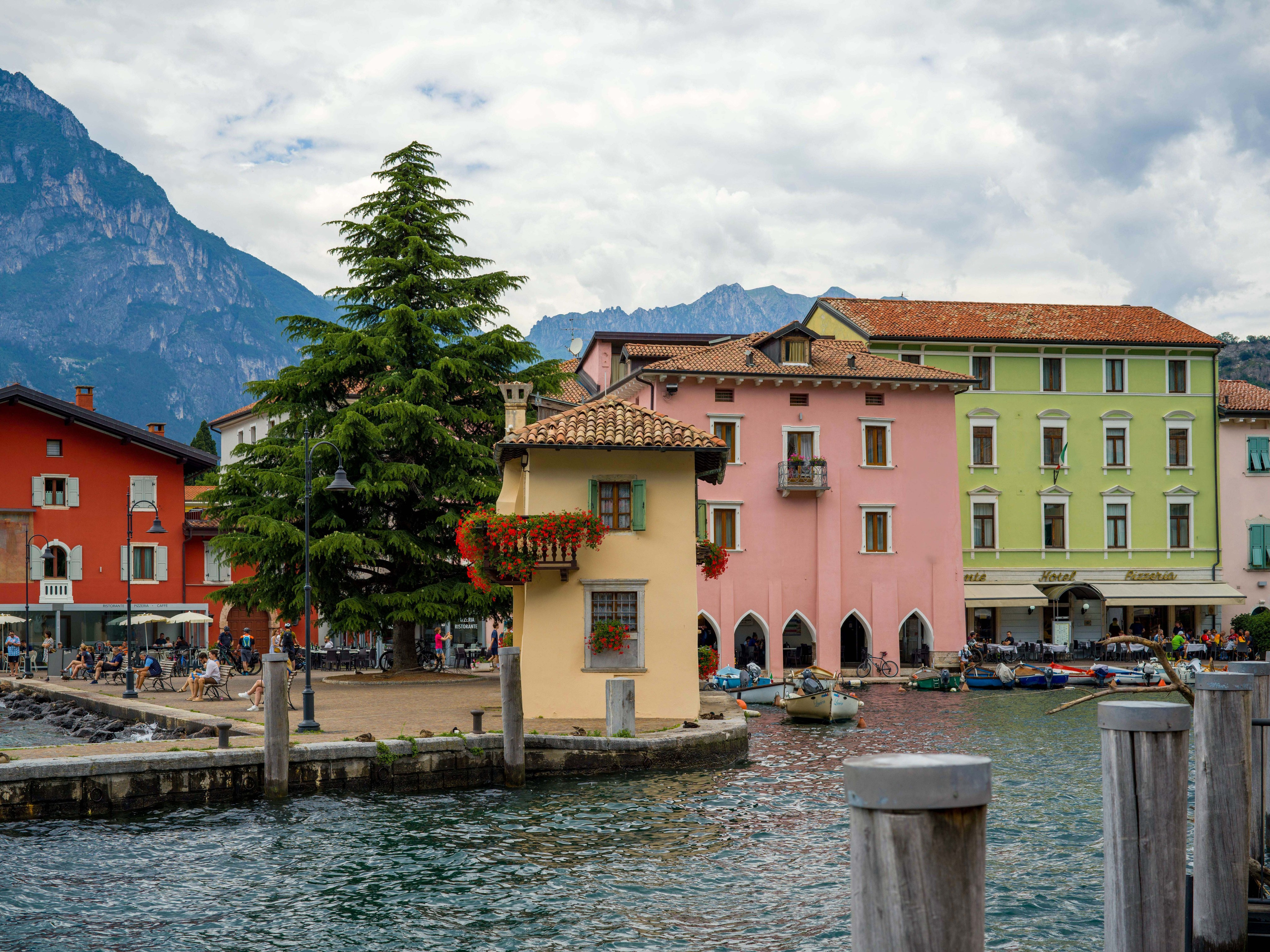 Lake Garda Proposal & Elopement Photographer | Packages from €950 — Ale Kor. Ale Kor — Photographer in Italy | Lake Como, Lake Garda, Venice & Dolomites