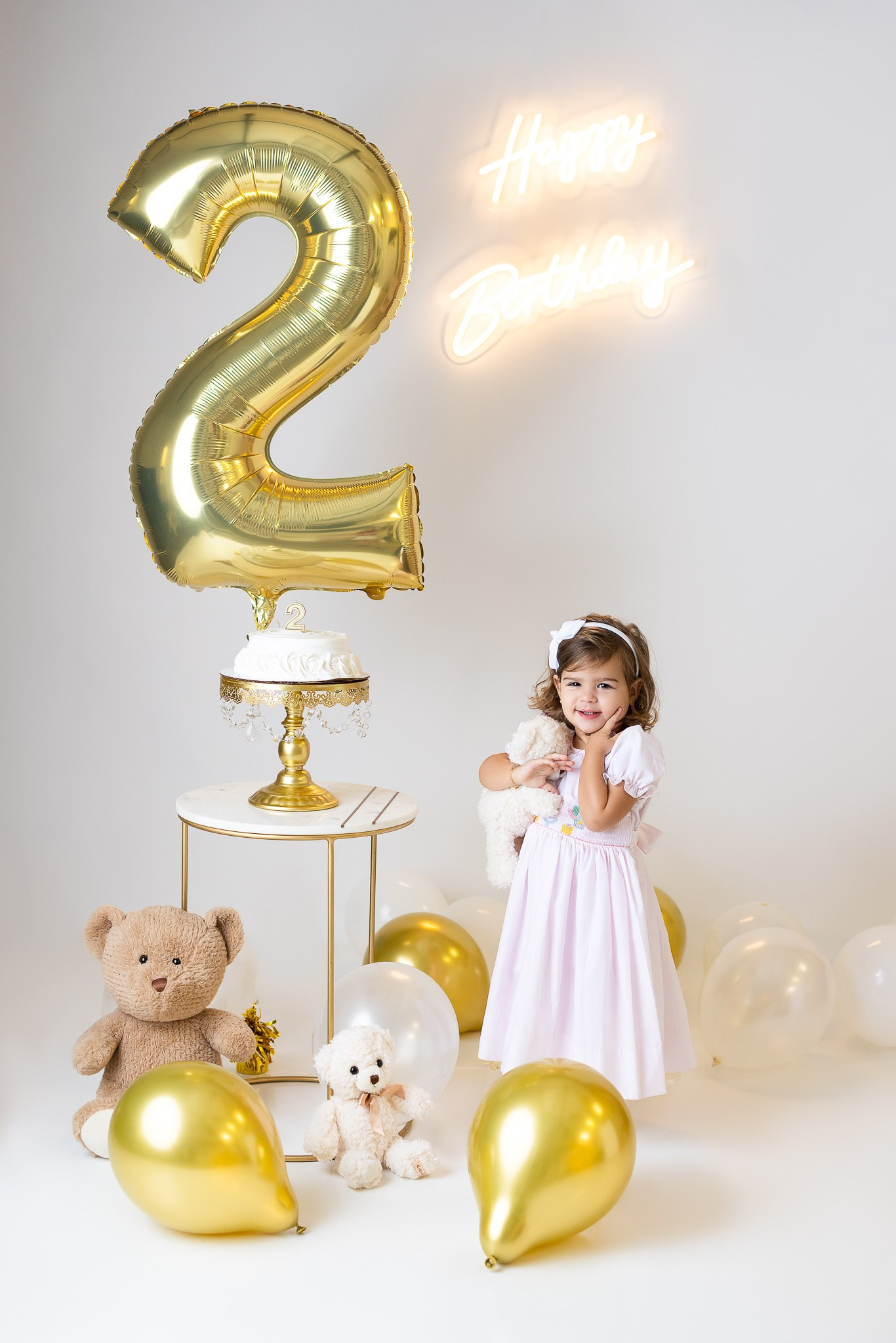 Professional family, maternity & newborn photographer in North Charleston, SC, creating timeless portraits