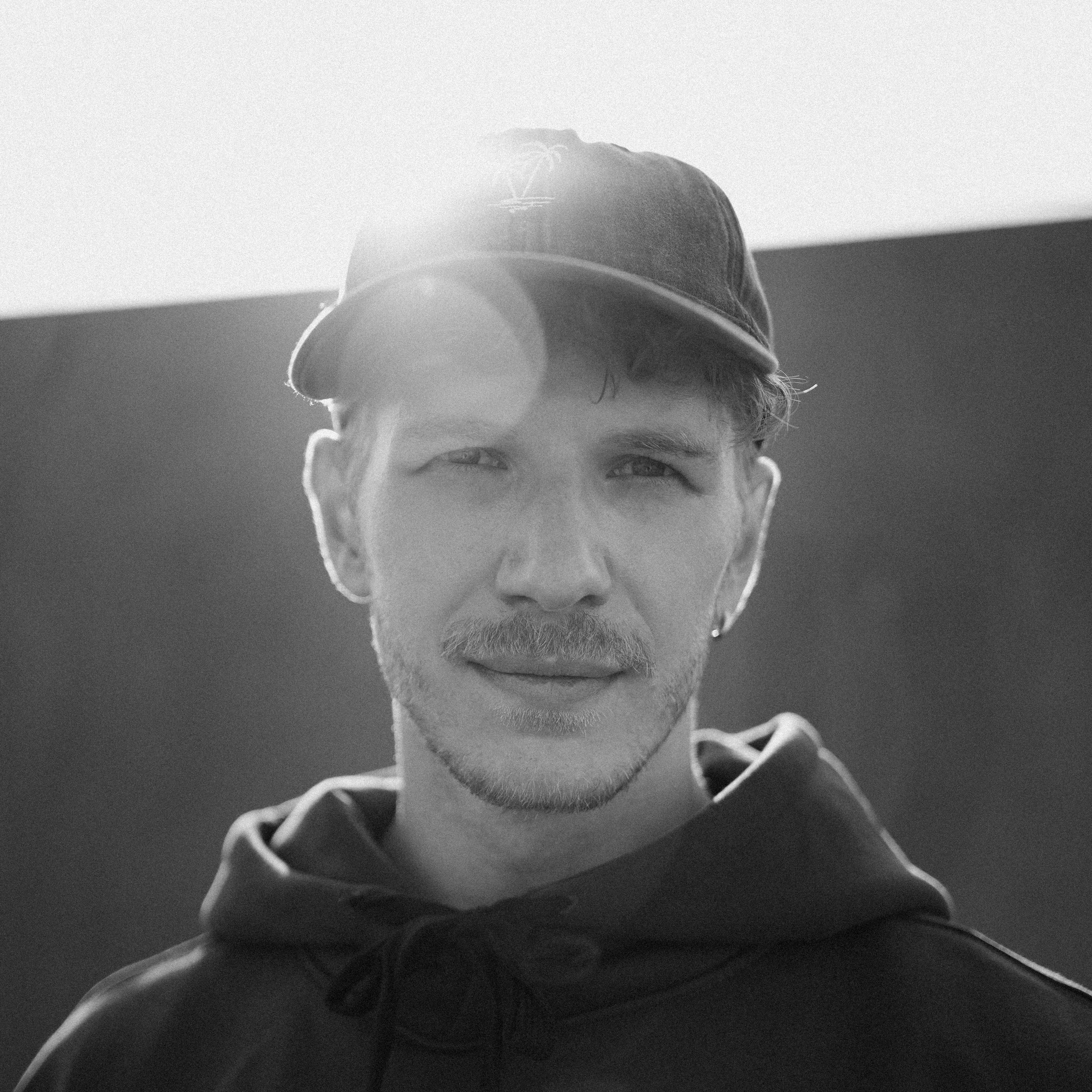 Contacts. Photographer and videographer in China