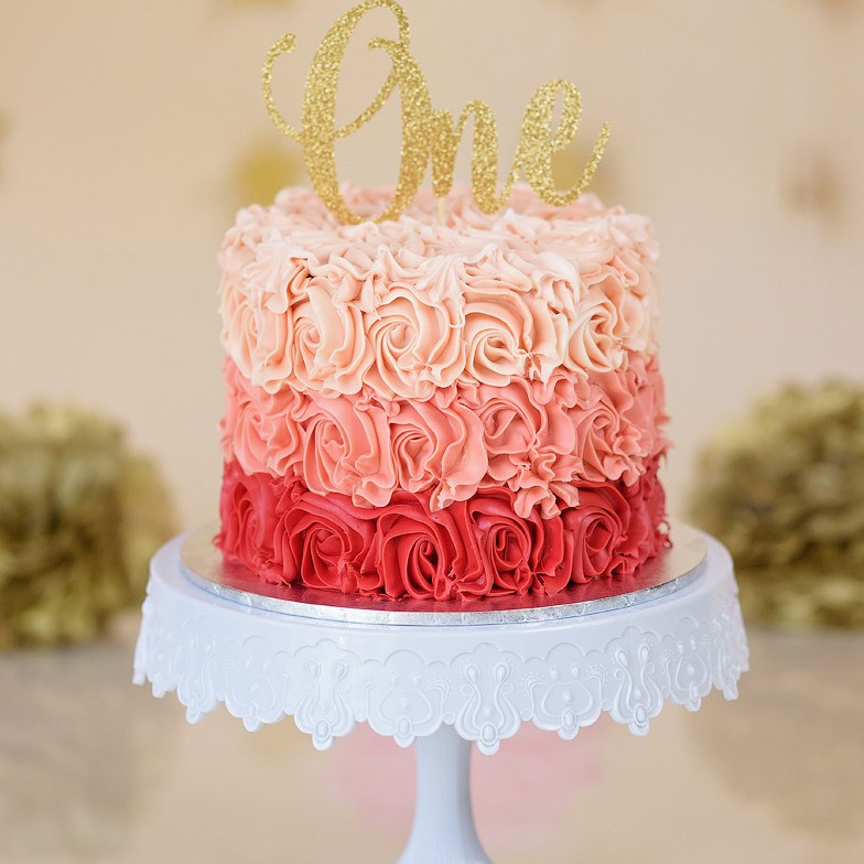 Cake smash session. Newborn and family photographer. Hills District. Sydney