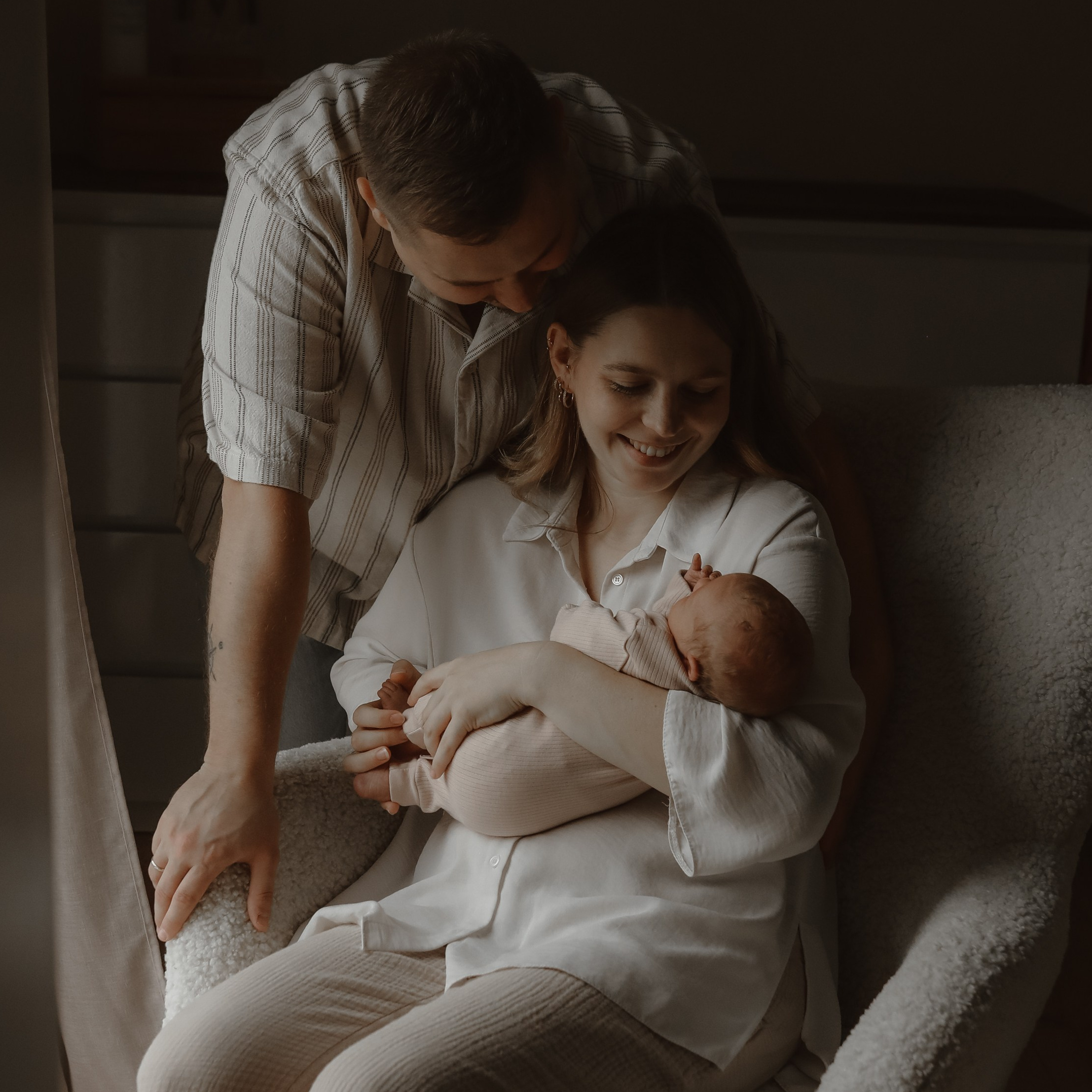 Newborn Fotoshooting Heidelberg – natürliche Babyfotografie zuhause