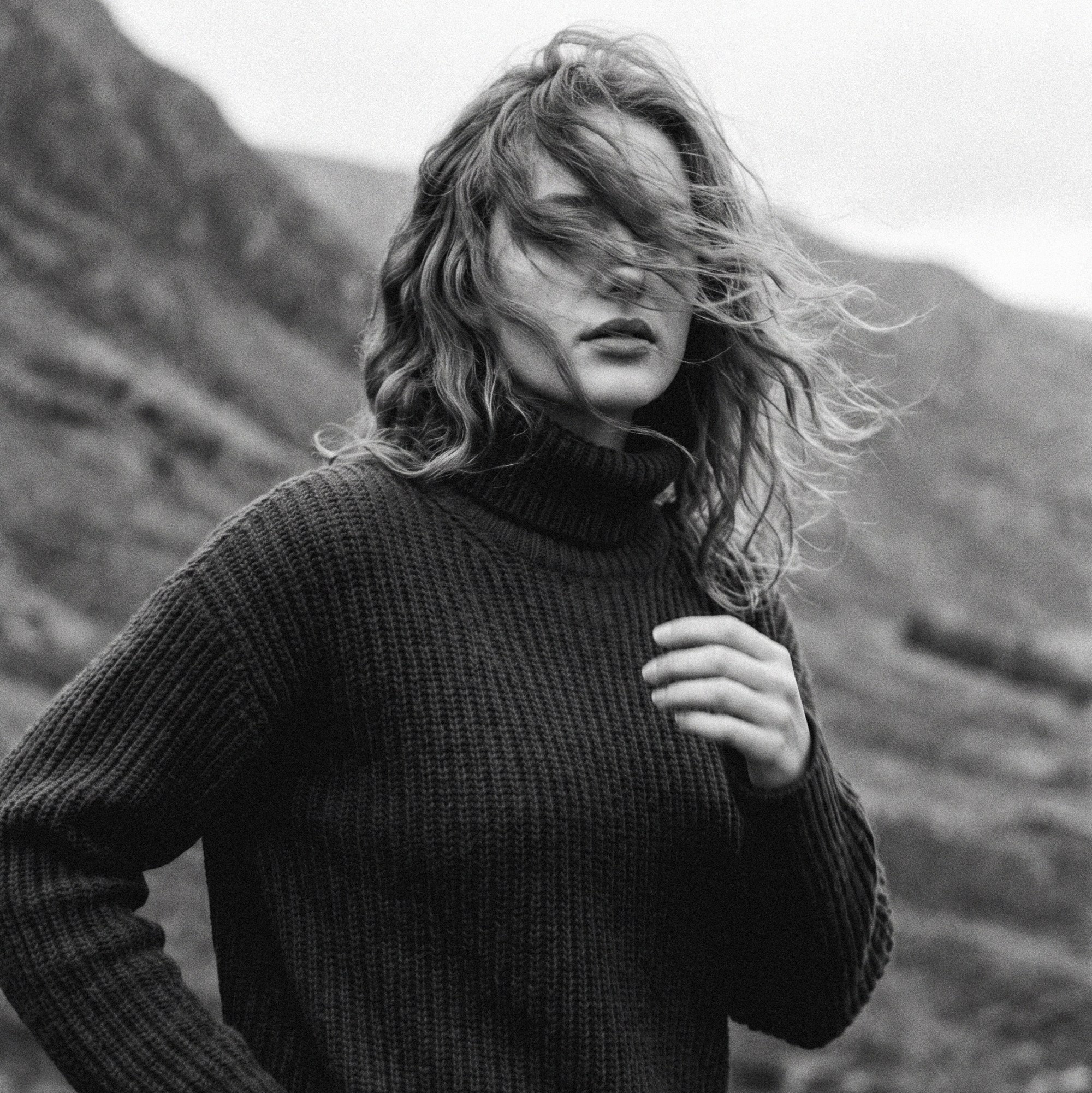 Photographer in Crete | Portrait Photographer |Couple Photoshoot