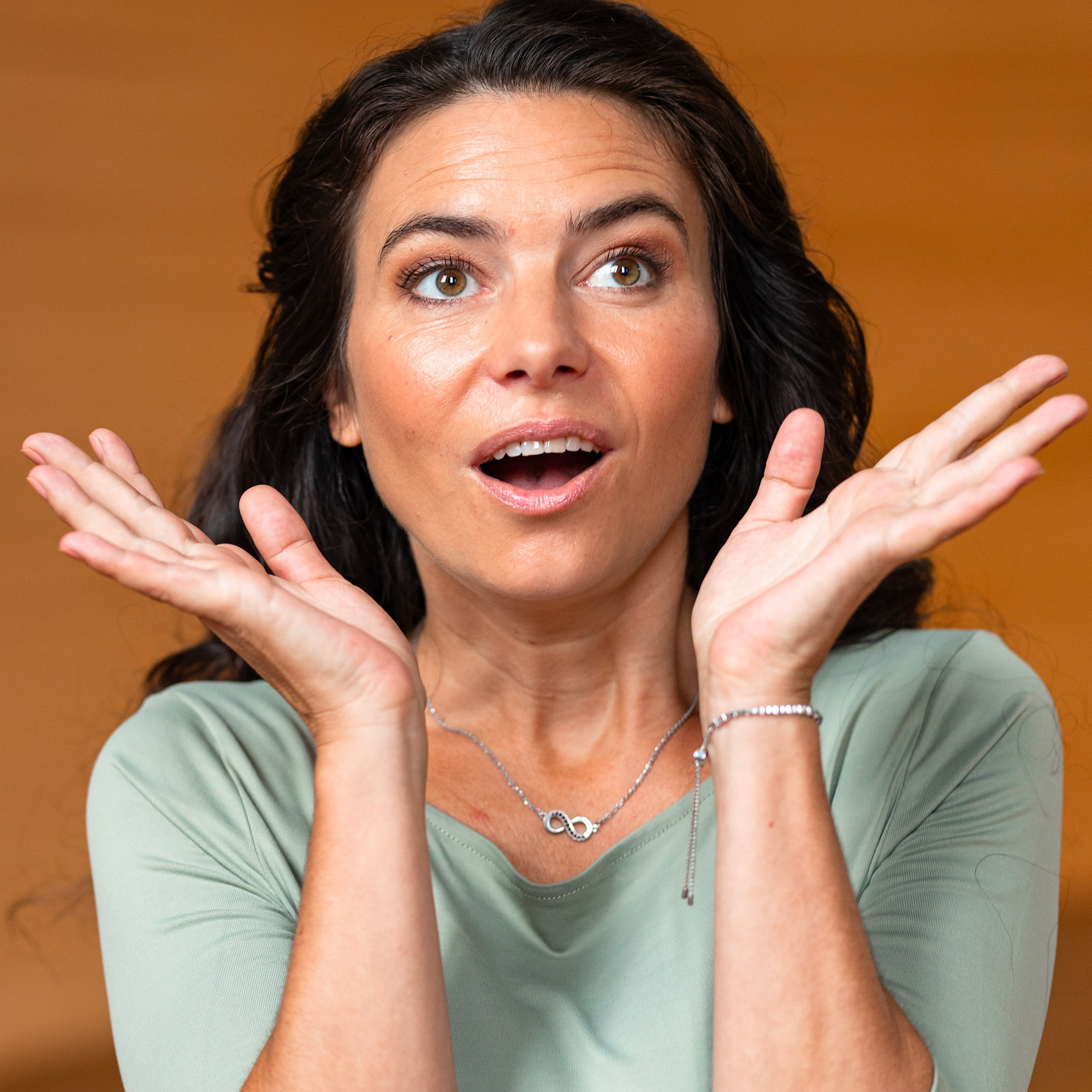 Fotografie s koučovacím přístupem. Dana Lišková — Empathetic Photographer | Introspective Artist |Neurodivergent Coach | Founder of Artepy.cz