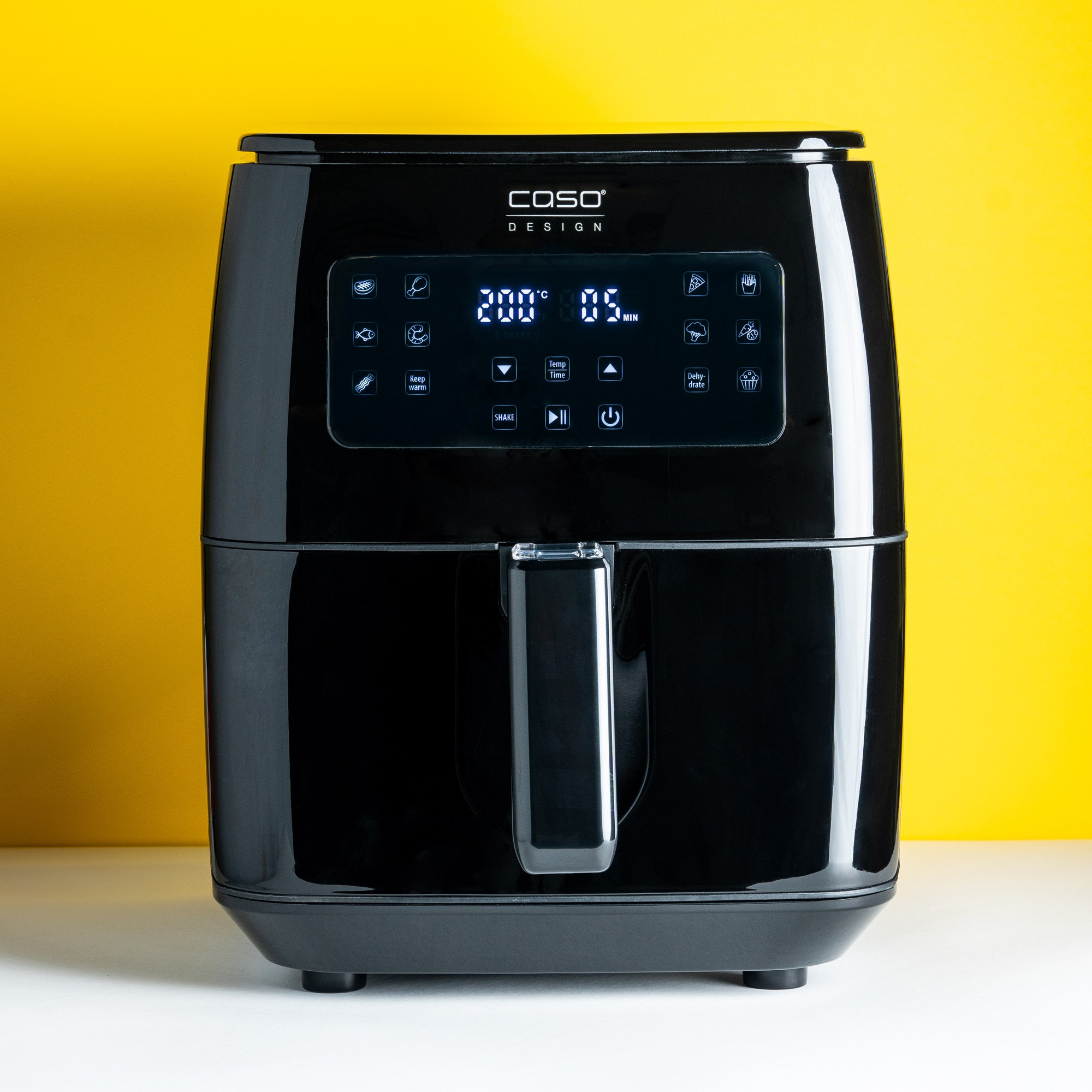 Aydın və sadə kompozisiyada məhsul fotoşəkli – ilk baxışda seçilən vizual