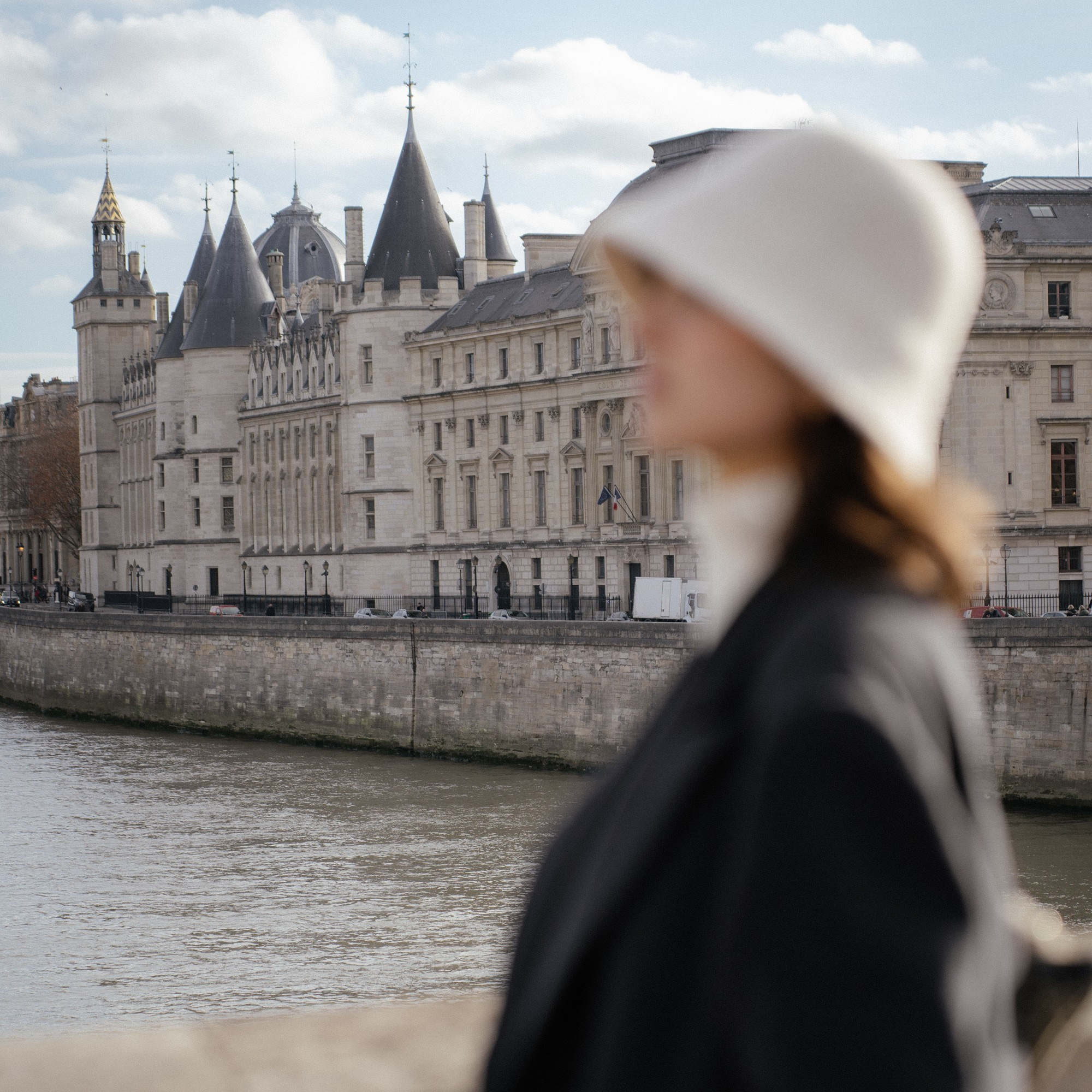 Contact Your Paris Photographer | Book a Photoshoot in Paris. Paris Photographer & Videographer