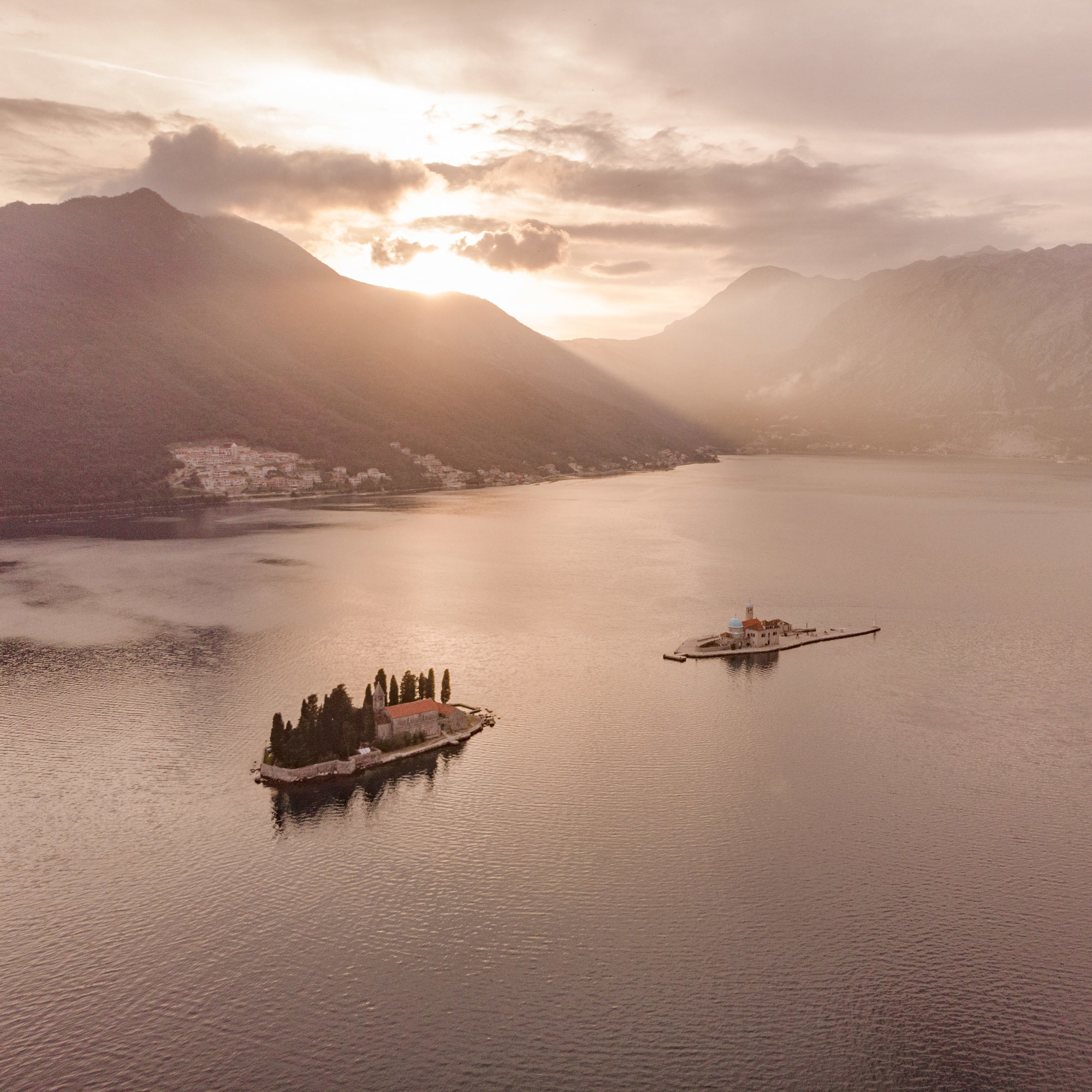 Voors en tegens van immigreren naar Montenegro