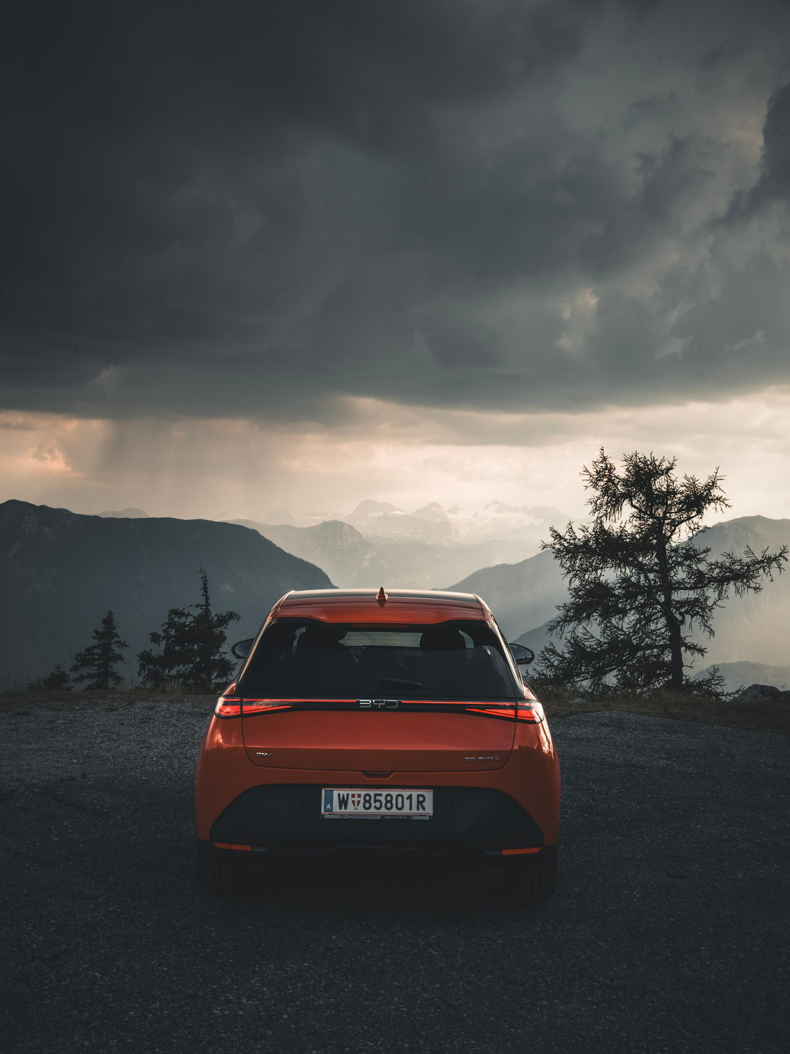 BYD Dolphin G DM-i – Automotive-Fotografie im Salzkammergut. Commercial & Lifestyle Fotograf | Wiener Neustadt