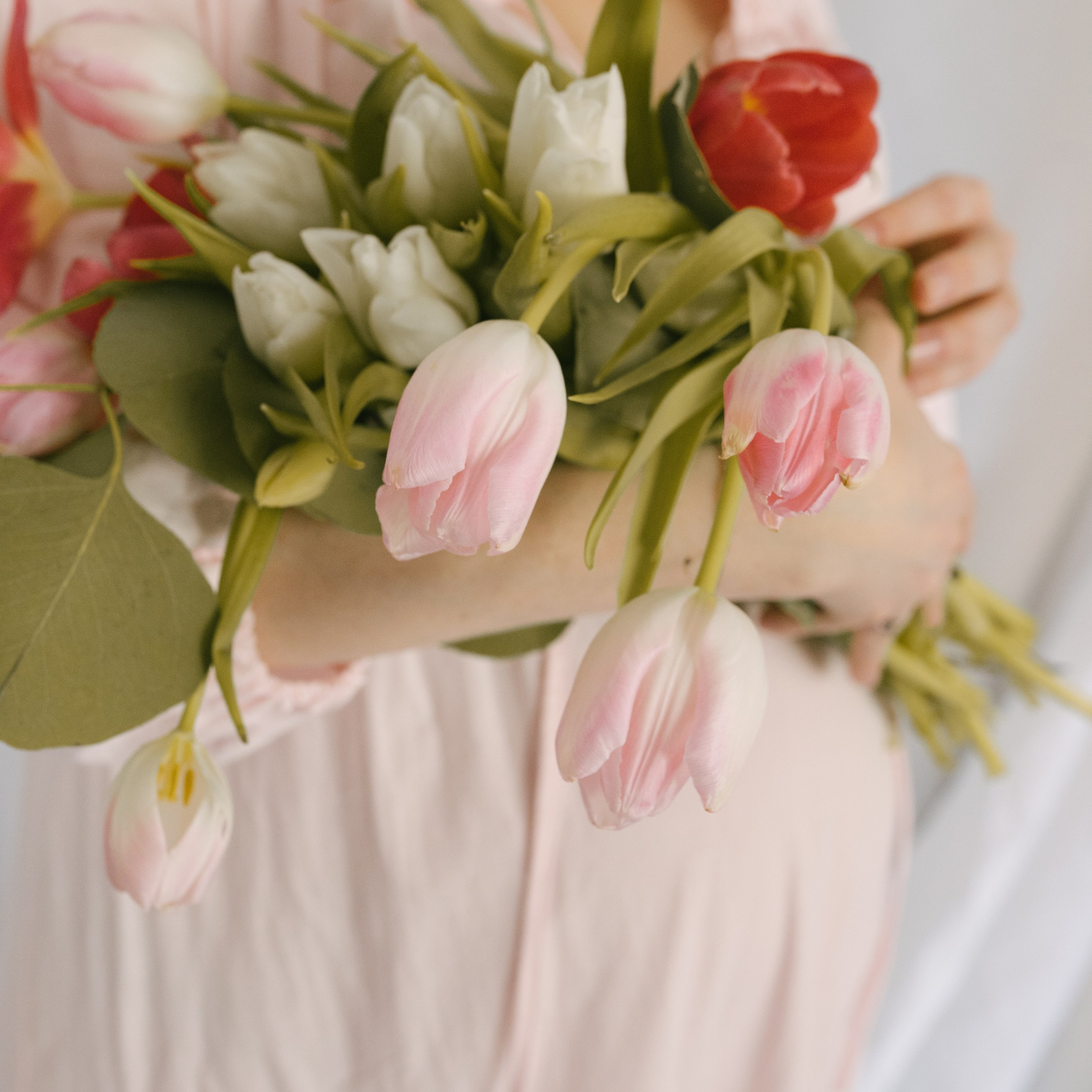 Ce Ofer: Artă, Conectare și Sprijin | Mădălina Beda. Madalina Beda- Artist vizual, fotograf, doula la nastere, consultant babywearing Brasov si in toata tara