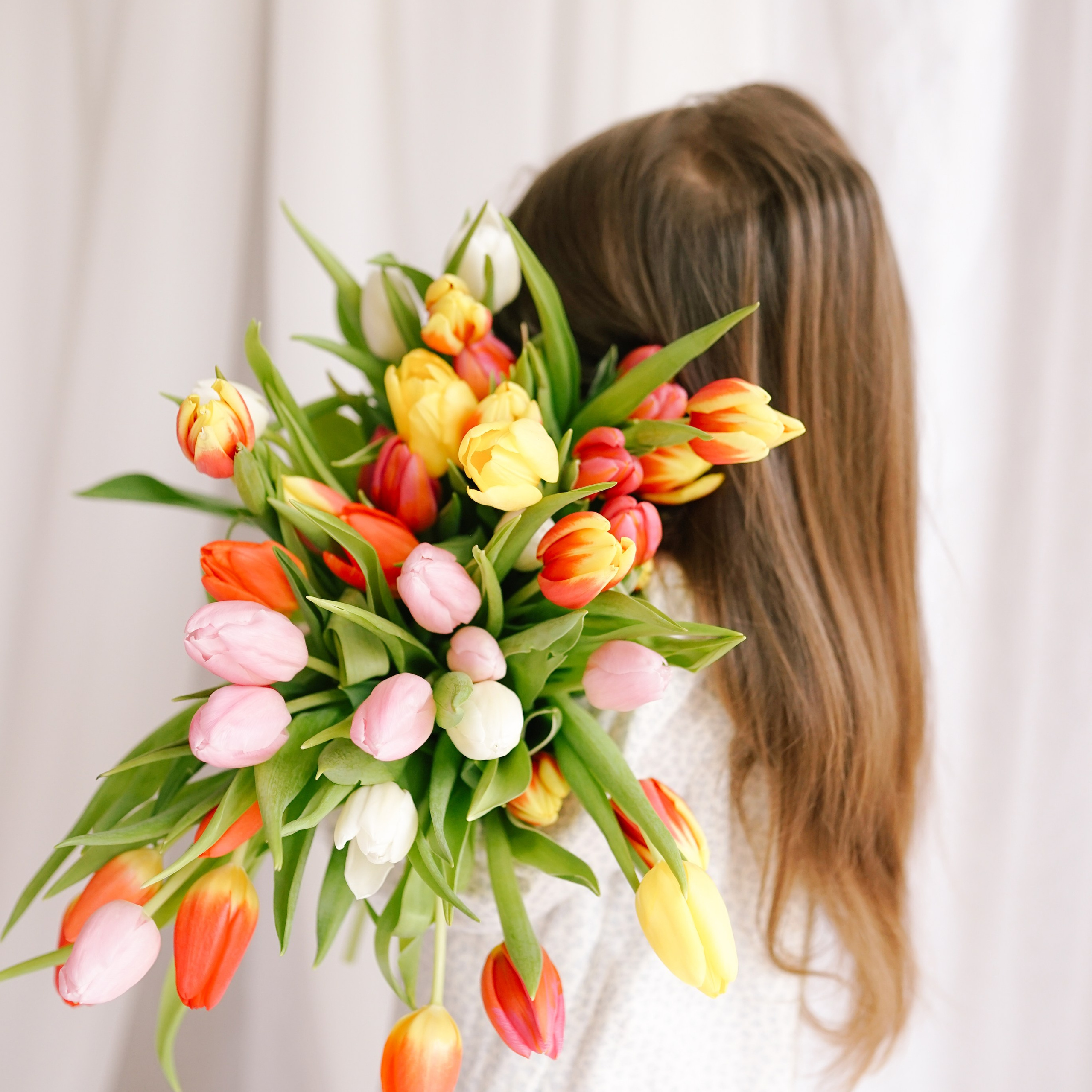 Ce Ofer: Artă, Conectare și Sprijin | Mădălina Beda. Madalina Beda- Artist vizual, fotograf, doula la nastere, consultant babywearing Brasov si in toata tara