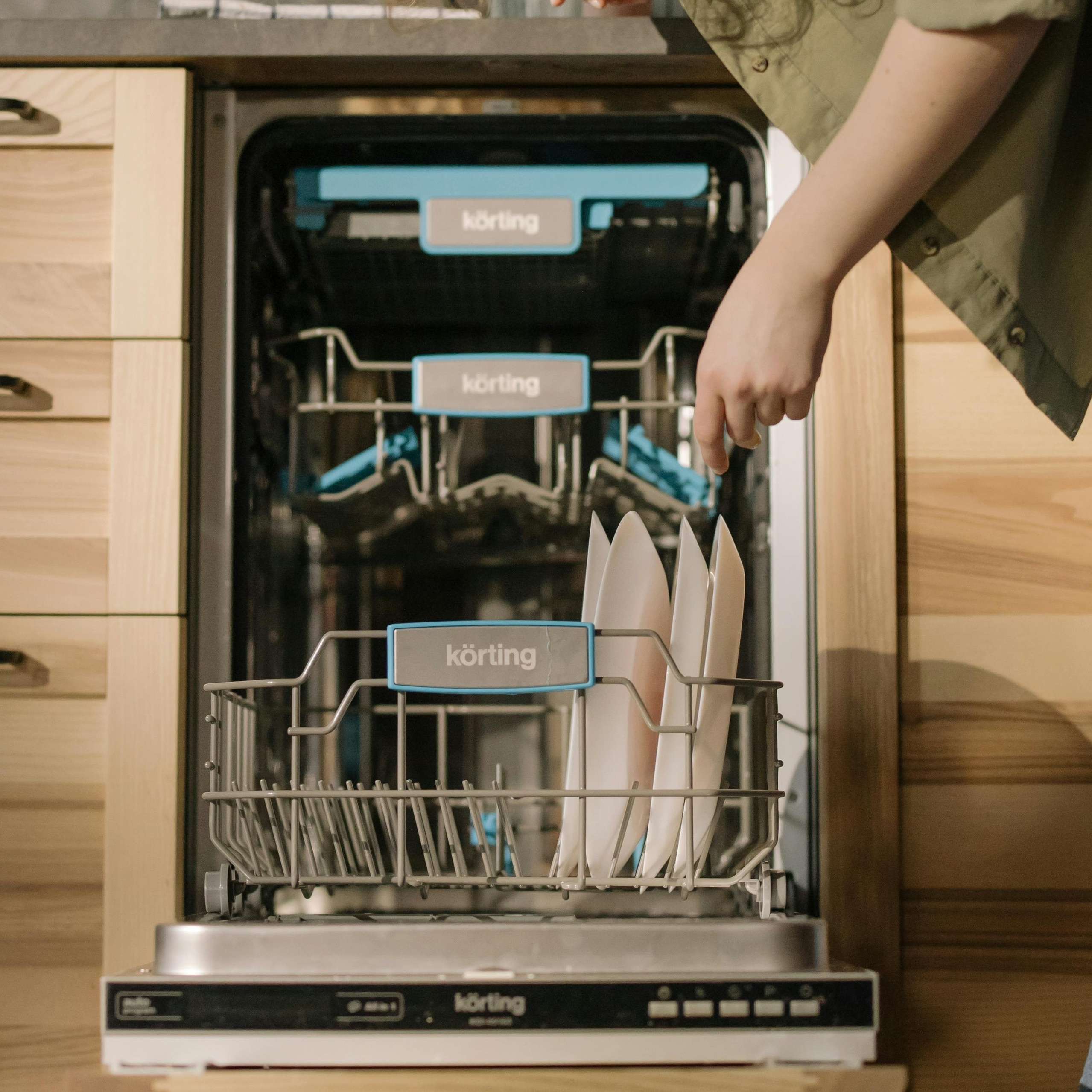 Dishwasher repair, dishwasher not draining, dishwasher leaking, dishwasher not cleaning dishes, dishwasher not starting, dishwasher not filling with water