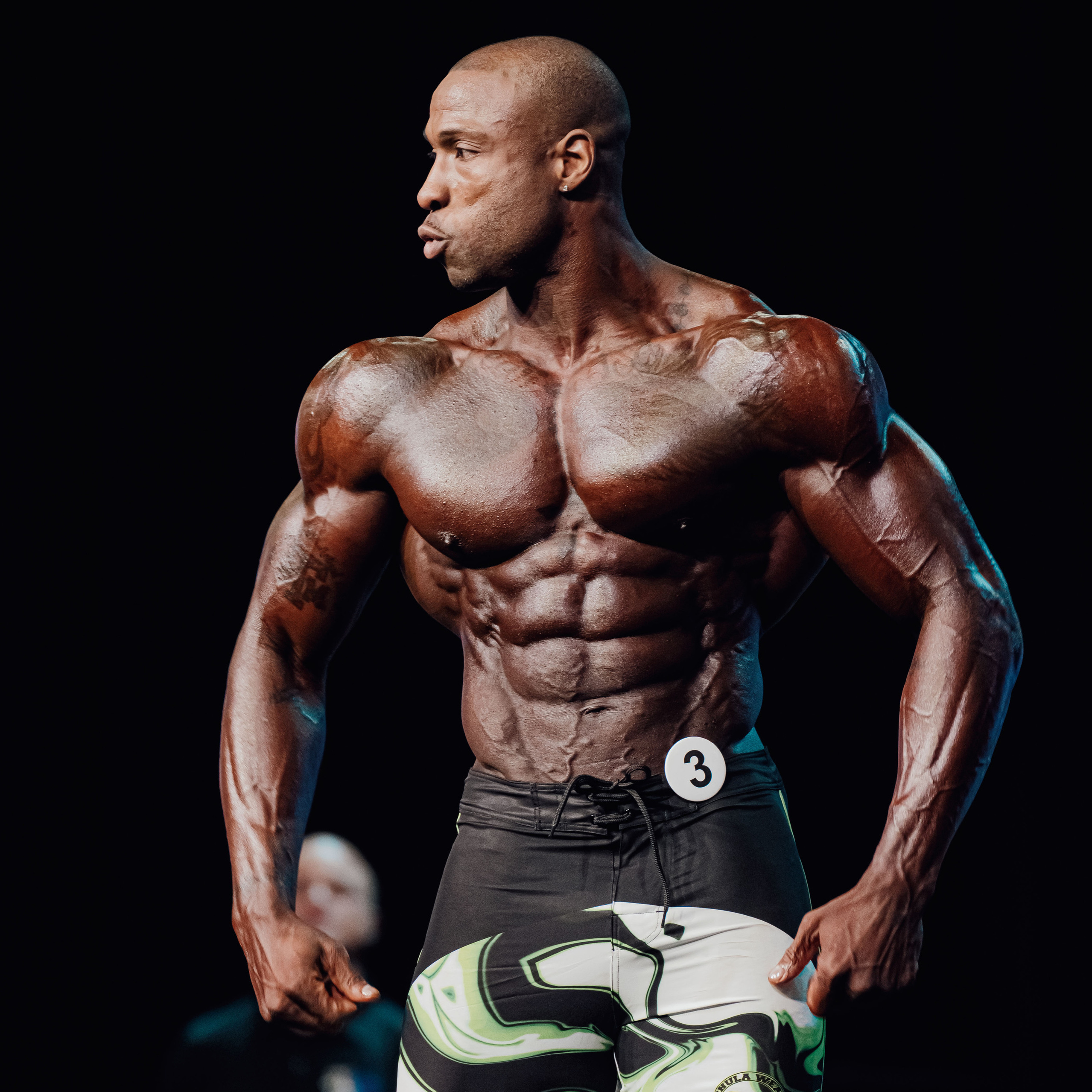 Erin Banks is a Fresno Men’s Physique bodybuilder and fitness model. Erin discovered his passion for physical activity and competition back in 2019.Early Life of Erin BanksErin was born in Fresno, California, in 1988. He was always an ambitious person. His passion for excelling in sports led him to play football, basketball, and track throughout high school. Erin Banks has surprised the sport by qualifying in the physique series in his first year on the path. Erin had four months to prepare for the big competition of his life, an experience he says was surreal.Erin doesn’t take easy while training with bodybuilding legend and Fresno native Flex Wheeler leading up to the Olympia 2021.A local bodybuilder was looking to become the first Valley native to be crowned Mr. Olympia 2021 when he competed against the best such as Brandon Hendrickson, Diogo Montenegro, Kyron Holden, Raymont Edmond in the world in Orlando, Florida.