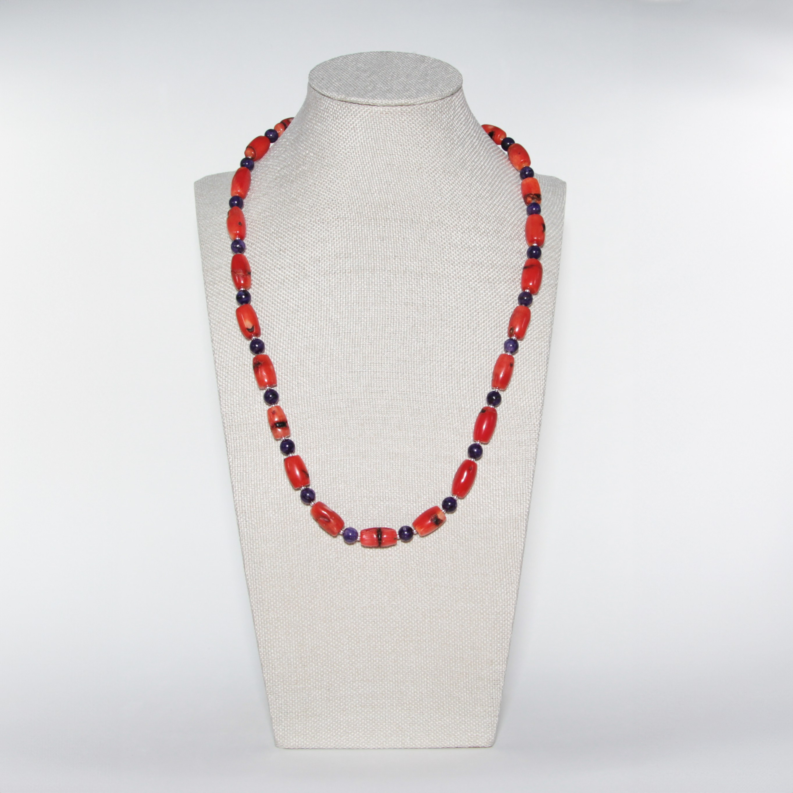 Modern Jewelry. Современнные и актикварные украшения в Барселоне, Москве и Санкт-Петербурге