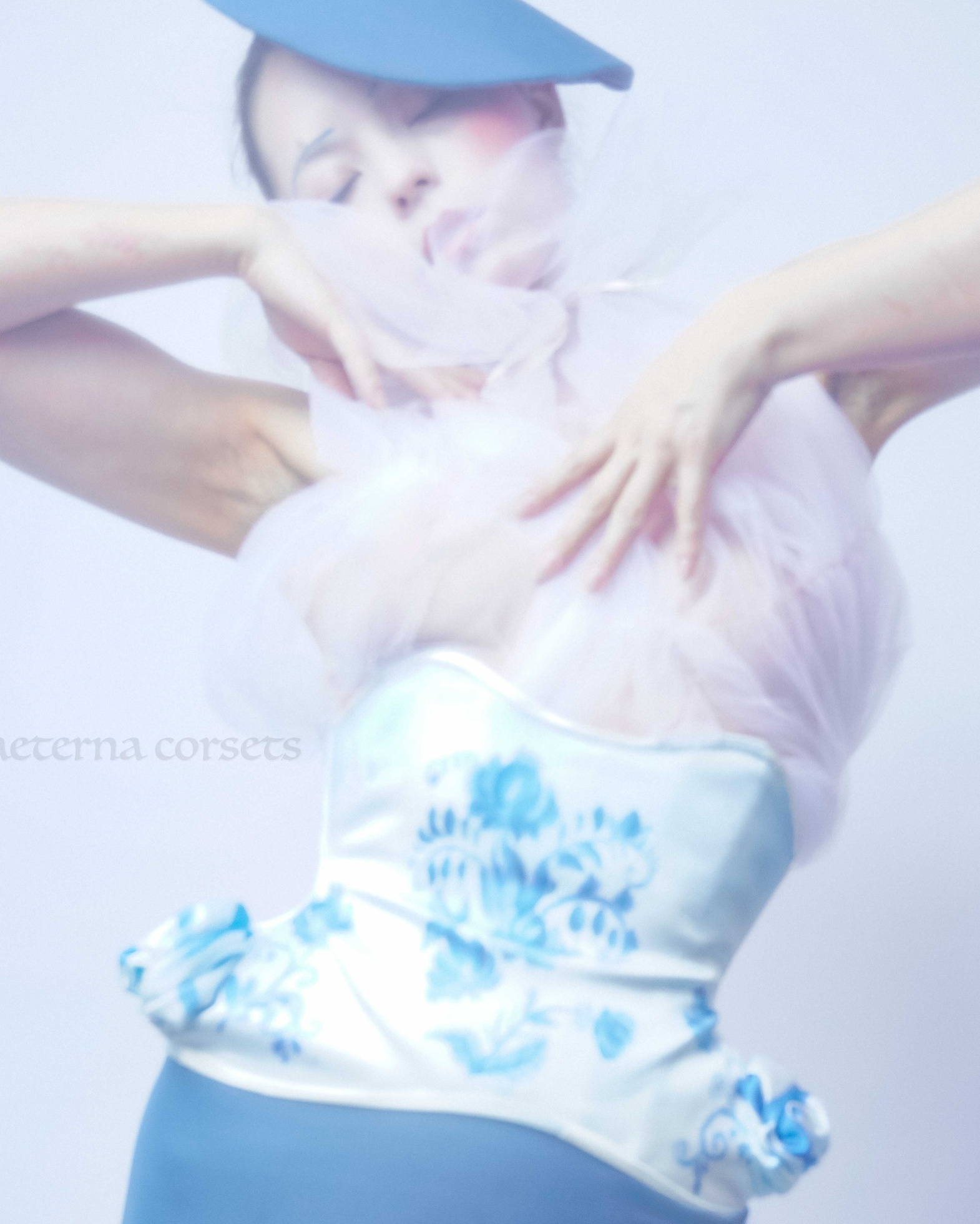 Aeterna corsets. Home