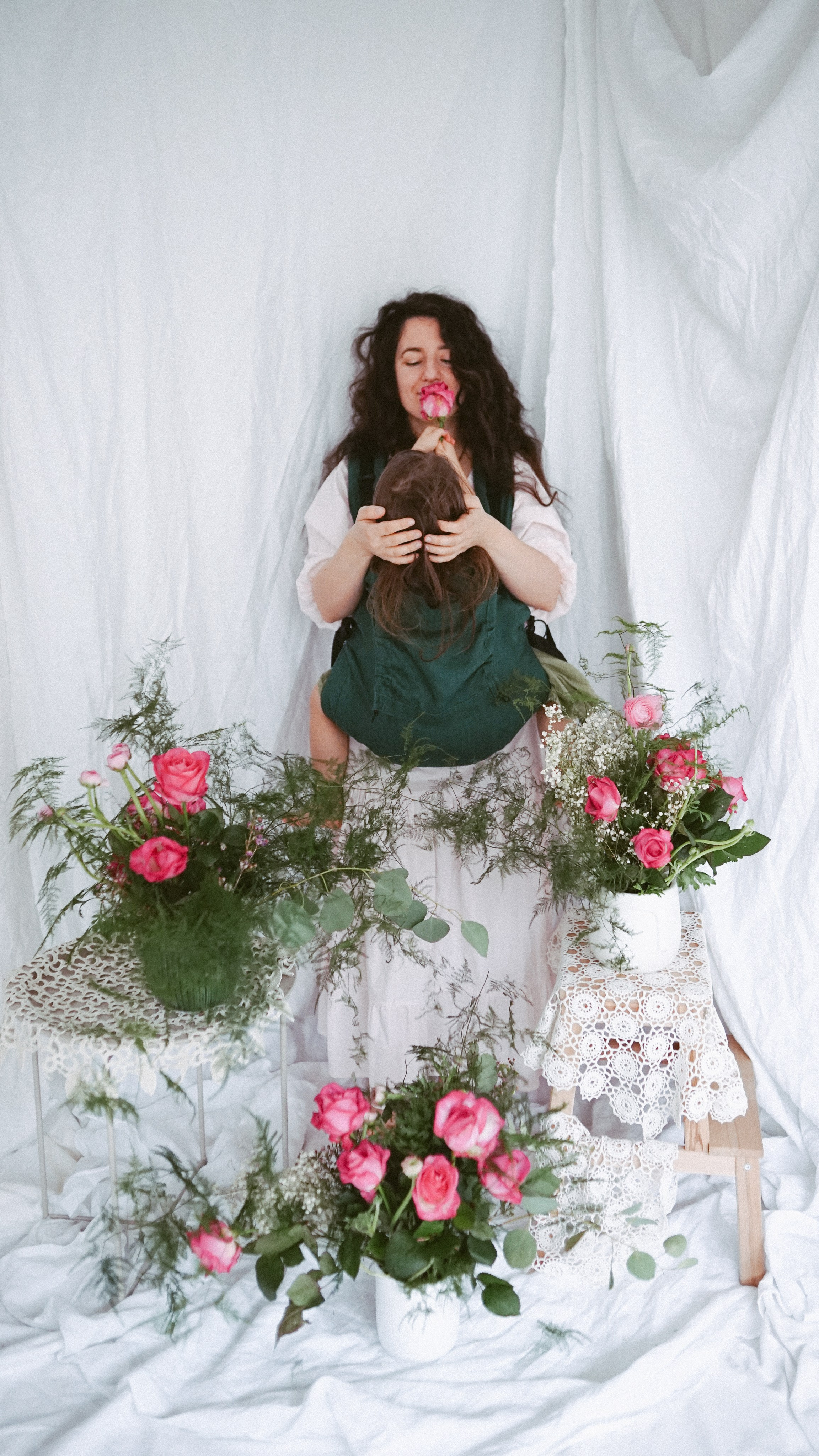 Bebelușul la Piept: Mărțișorul Părinților | Mădălina Beda. Madalina Beda- Artist vizual, fotograf, doula la nastere, consultant babywearing Brasov si in toata tara