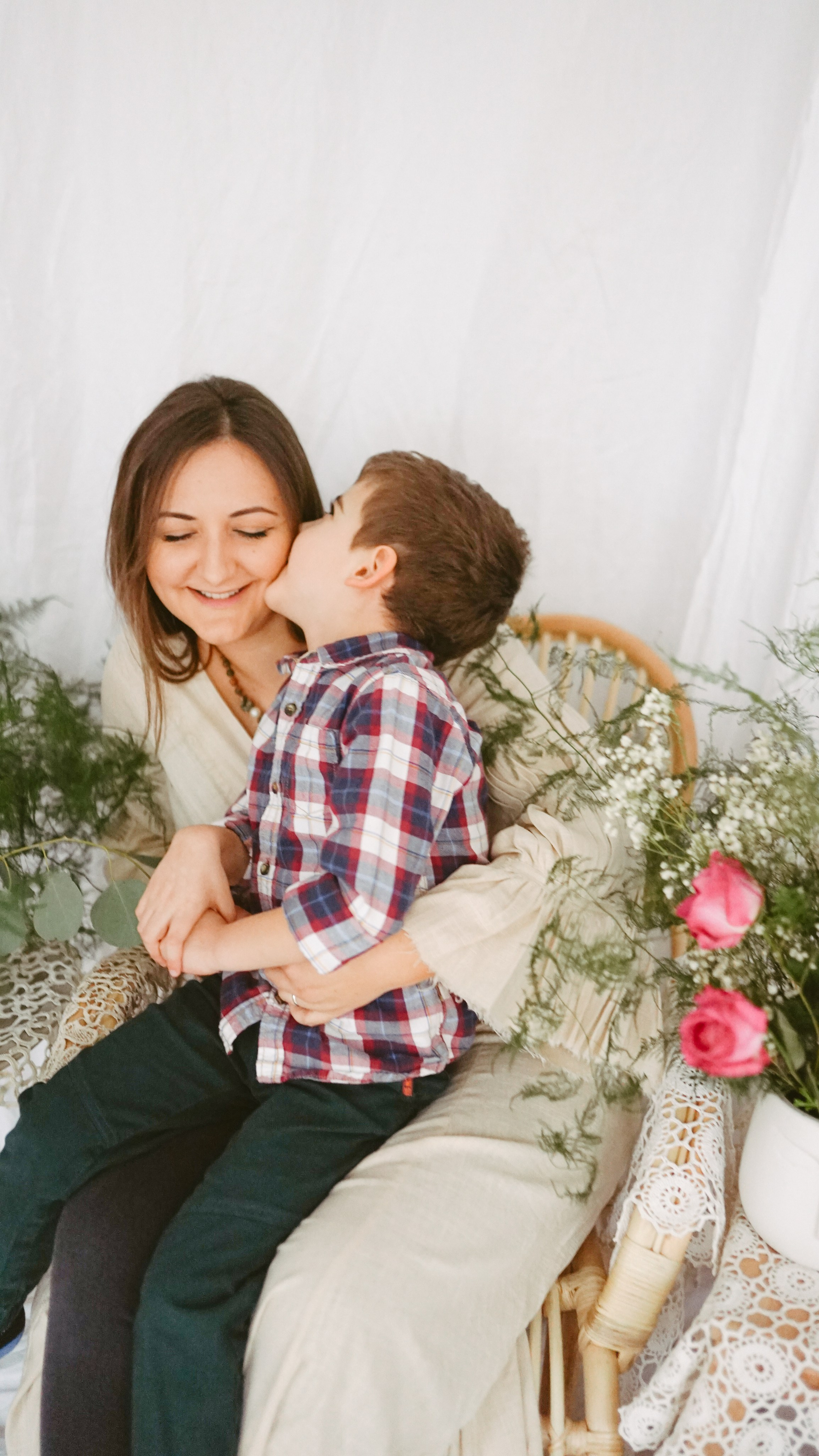 Bebelușul la Piept: Mărțișorul Părinților | Mădălina Beda. Madalina Beda- Artist vizual, fotograf, doula la nastere, consultant babywearing Brasov si in toata tara